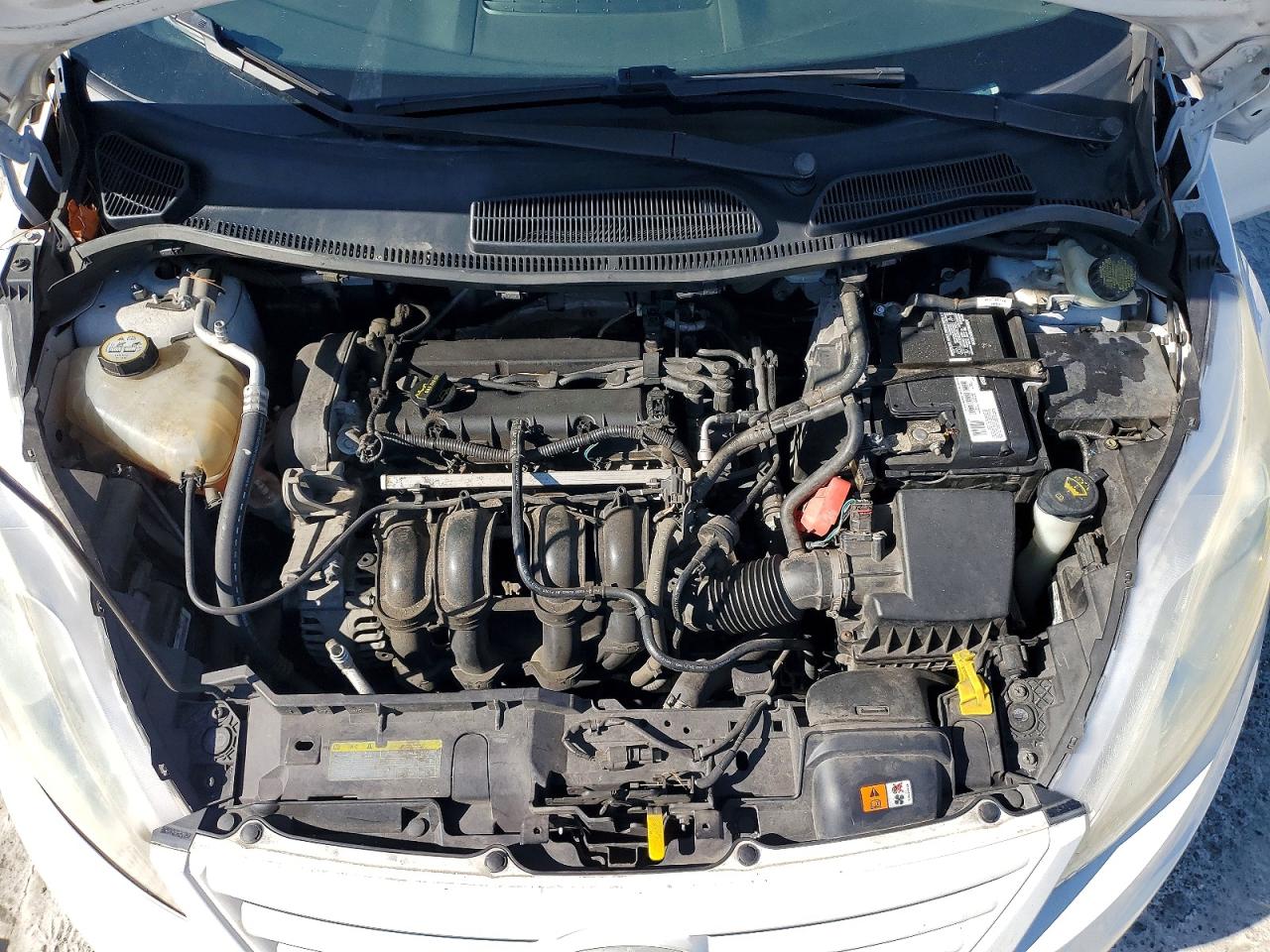 2012 Ford Fiesta S White vin: 3FADP4AJ5CM123425