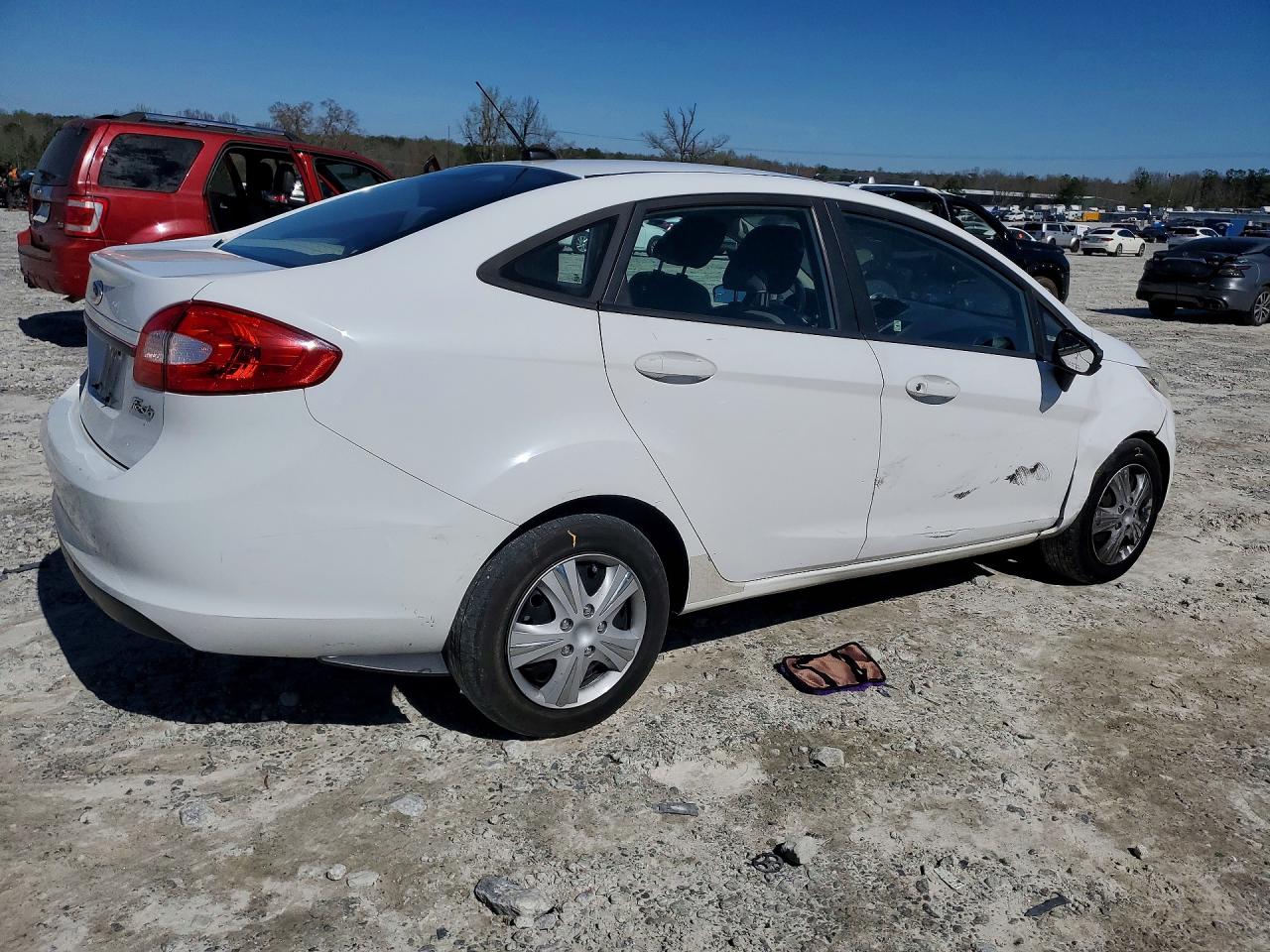 2012 Ford Fiesta S White vin: 3FADP4AJ5CM123425