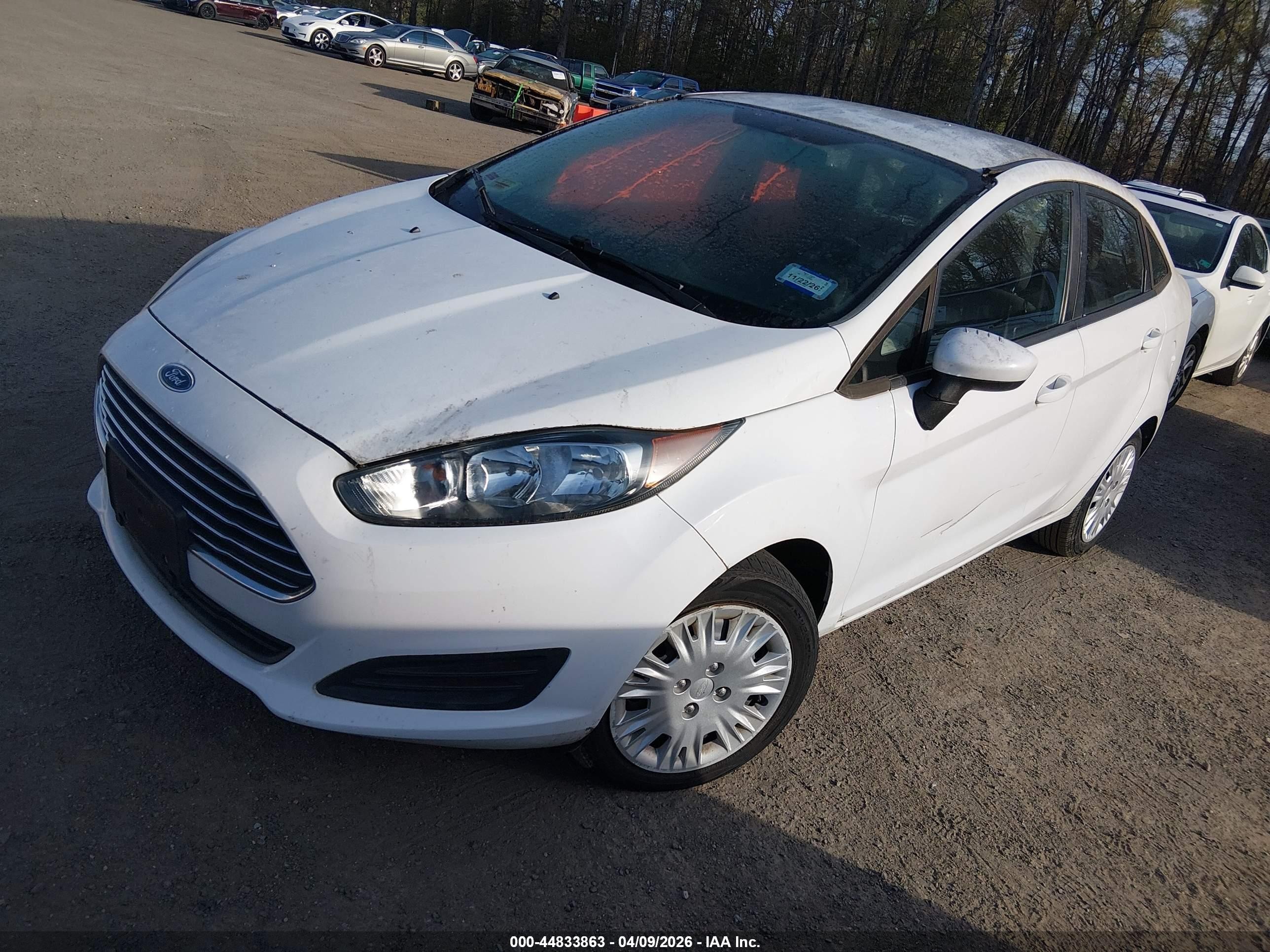 2014 Ford Fiesta S White vin: 3FADP4AJ5EM225956