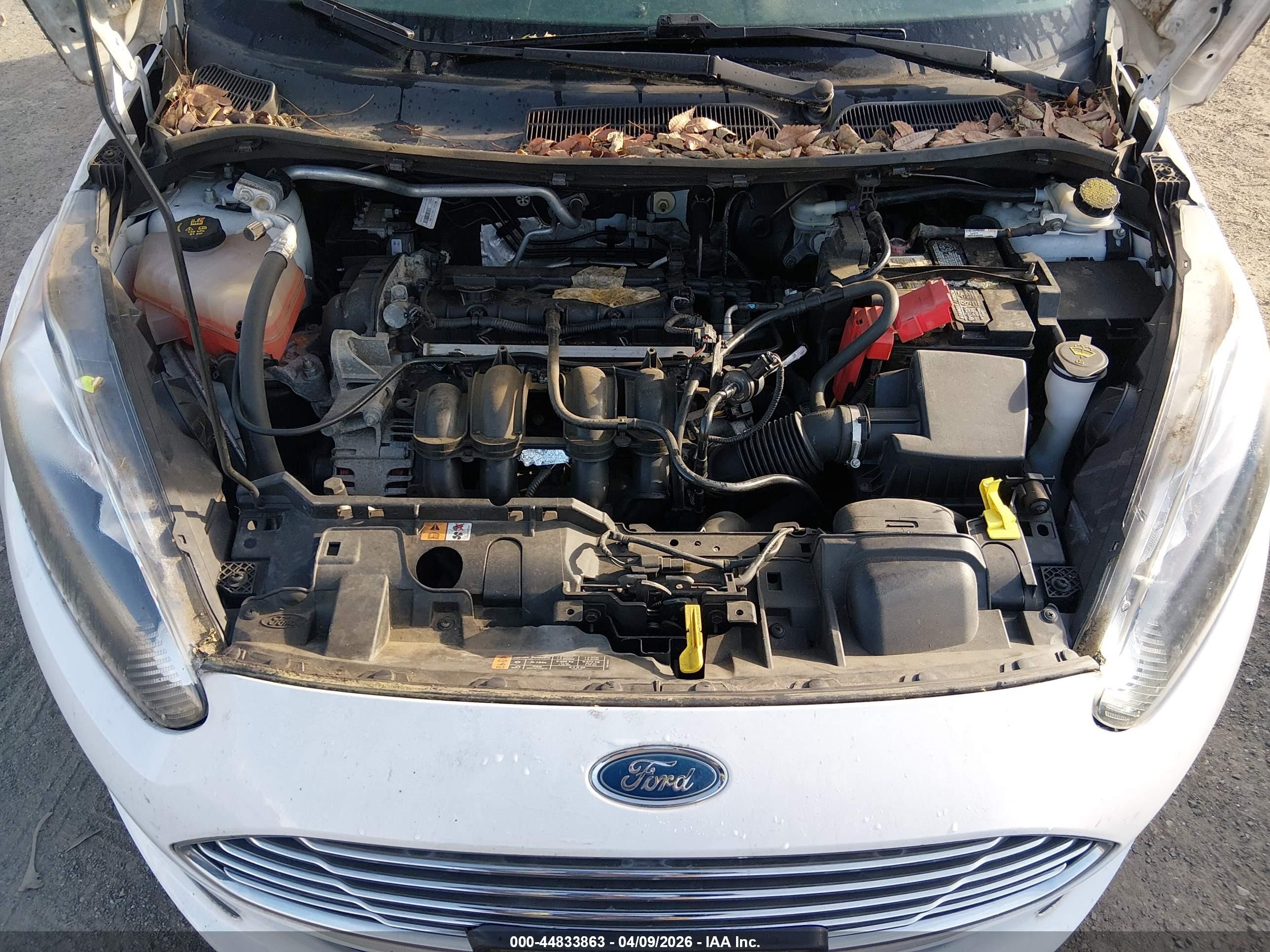 2014 Ford Fiesta S White vin: 3FADP4AJ5EM225956