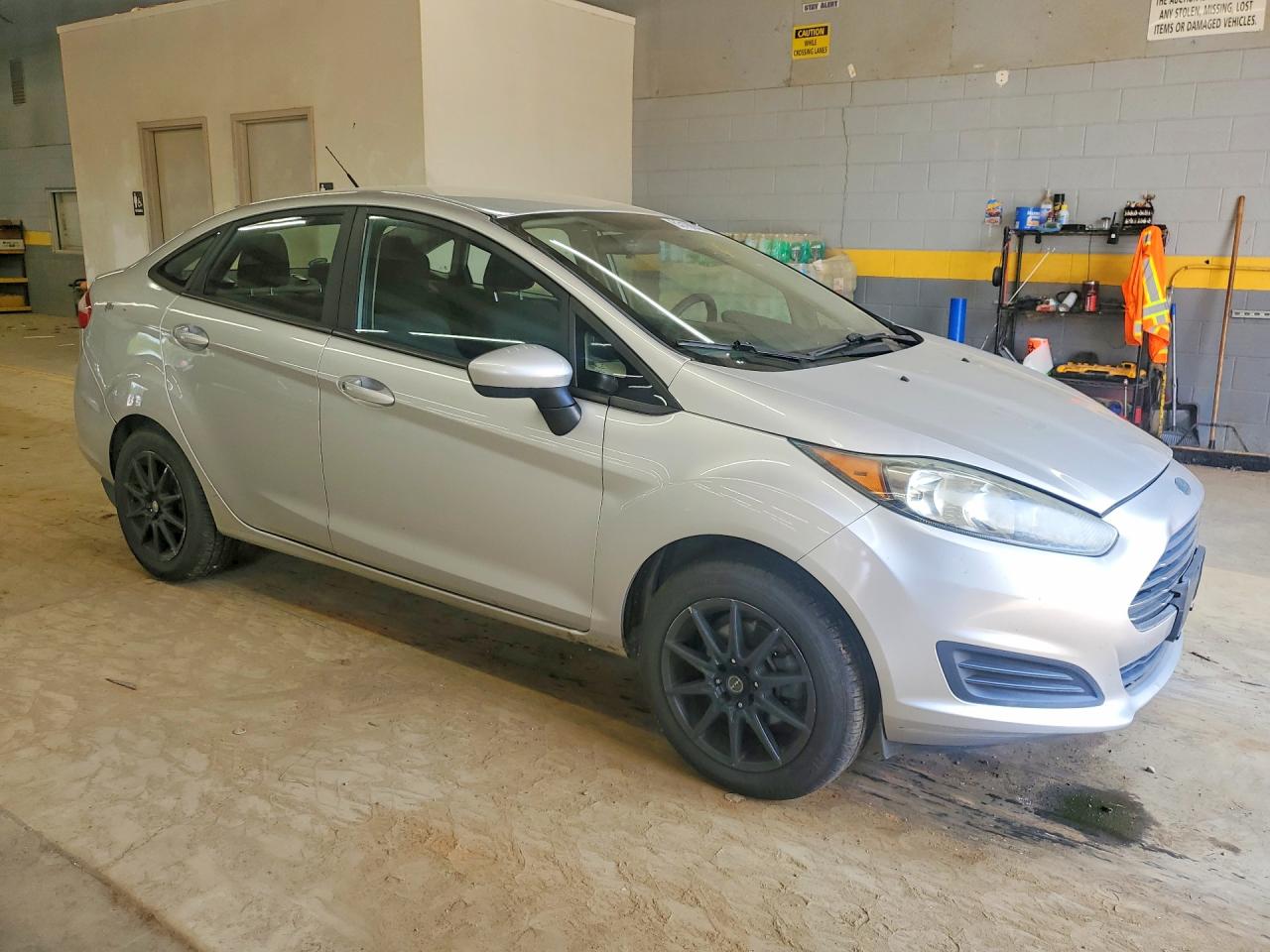 2015 Ford Fiesta S Silver vin: 3FADP4AJ5FM135580