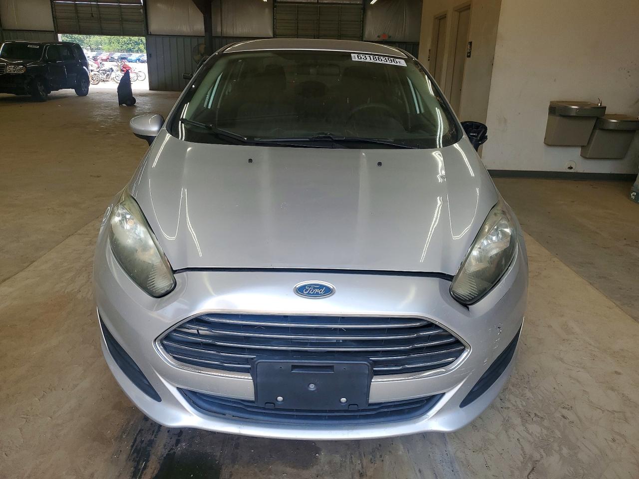 2015 Ford Fiesta S Silver vin: 3FADP4AJ5FM135580