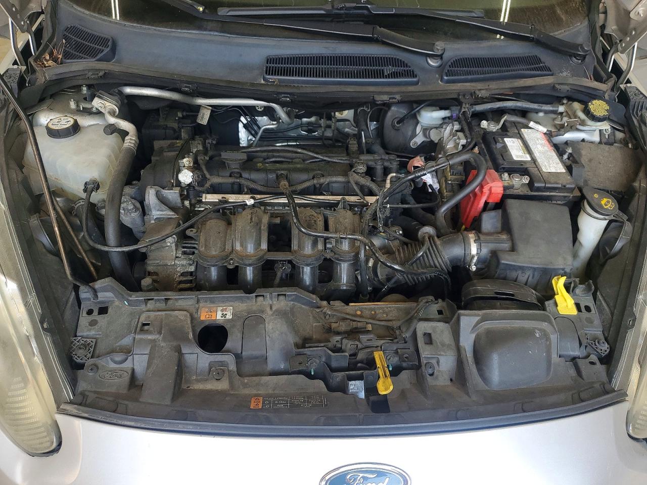 2015 Ford Fiesta S Silver vin: 3FADP4AJ5FM135580