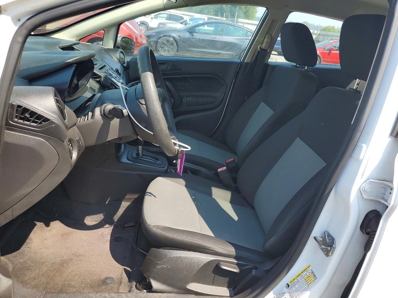 2015 Ford Fiesta S White vin: 3FADP4AJ5FM204008
