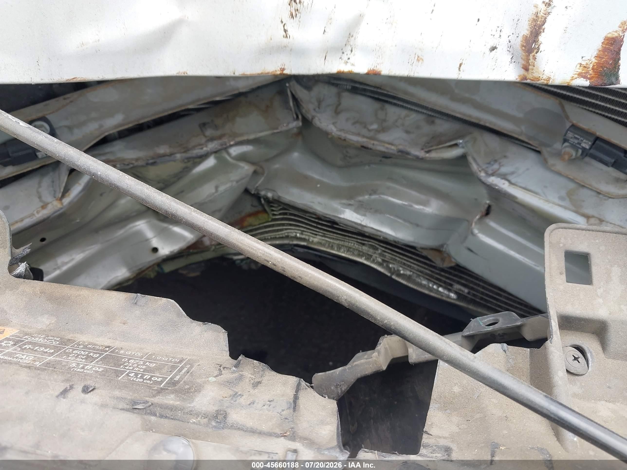 2016 Ford Fiesta S Серебряный vin: 3FADP4AJ5GM185073