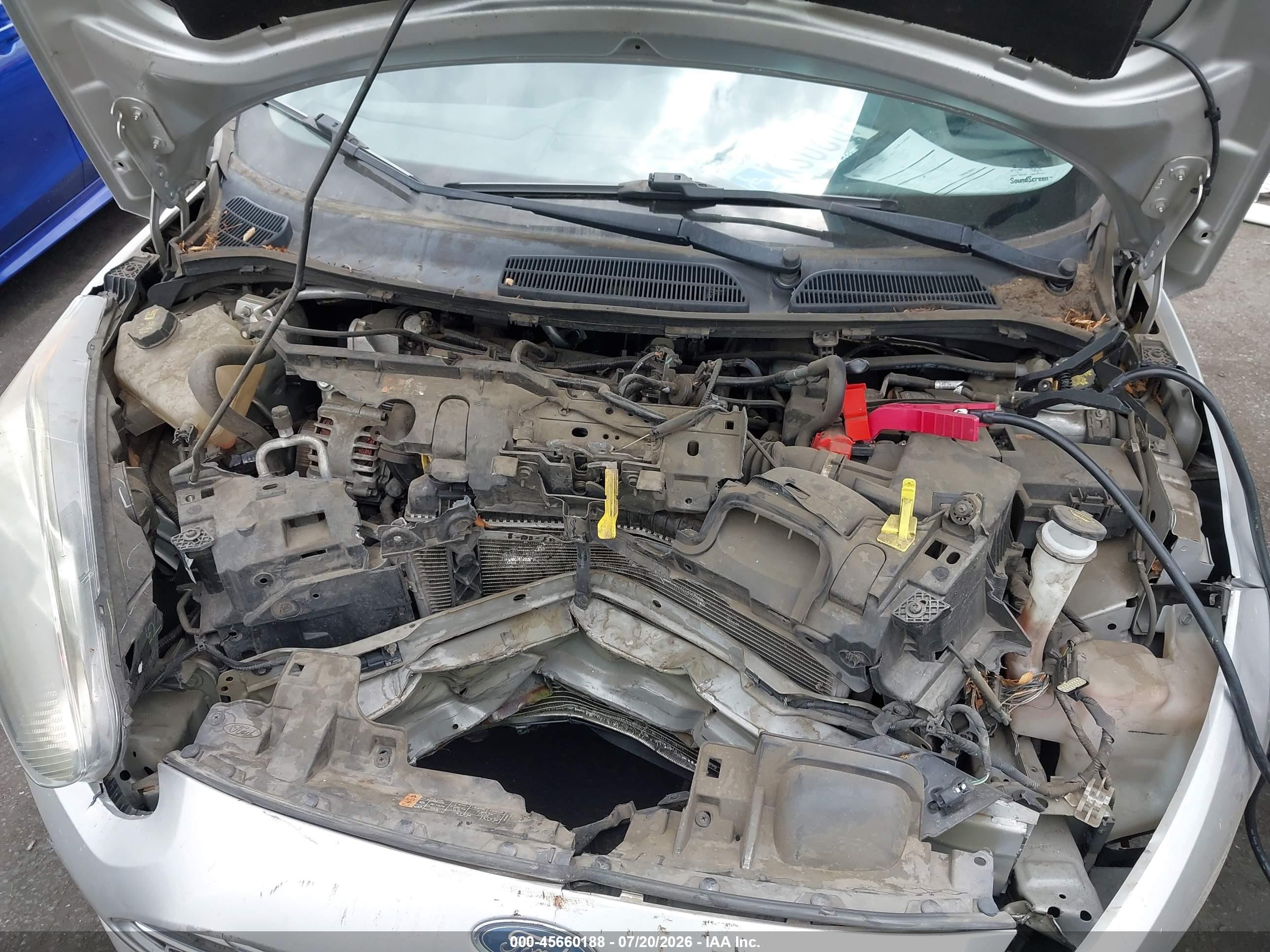 2016 Ford Fiesta S Серебряный vin: 3FADP4AJ5GM185073