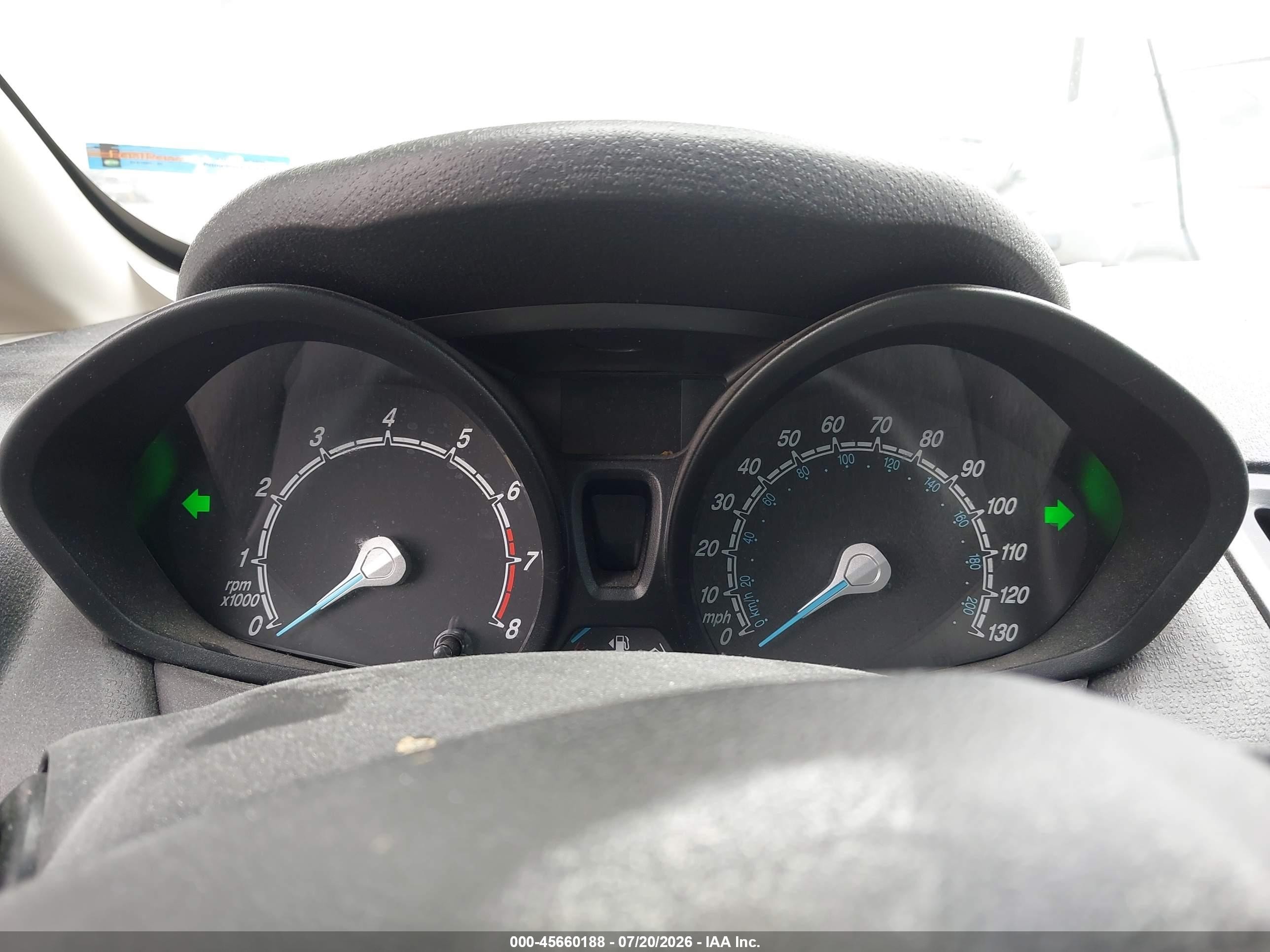 2016 Ford Fiesta S Серебряный vin: 3FADP4AJ5GM185073