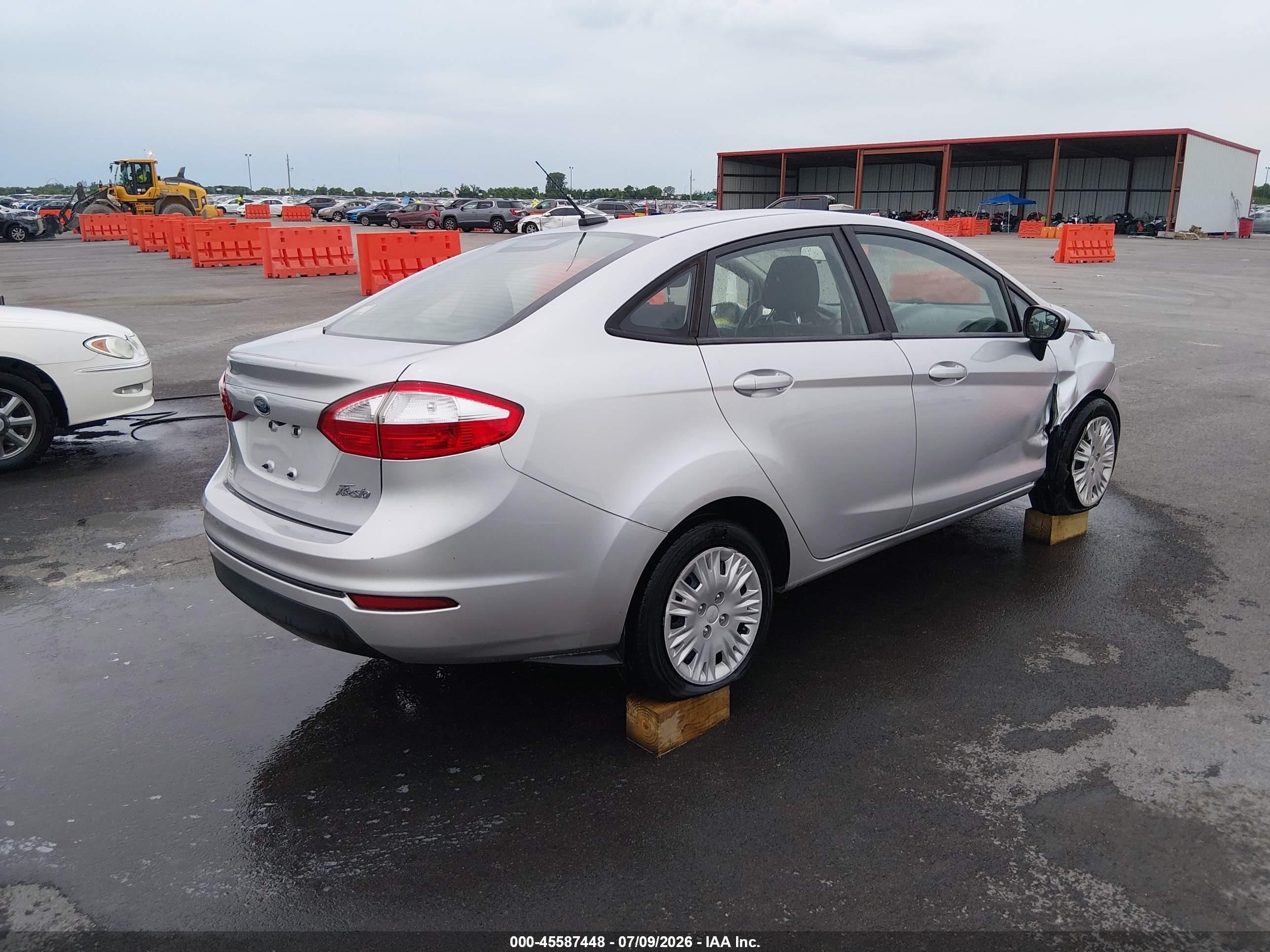 2019 Ford Fiesta S Silver vin: 3FADP4AJ5KM125934