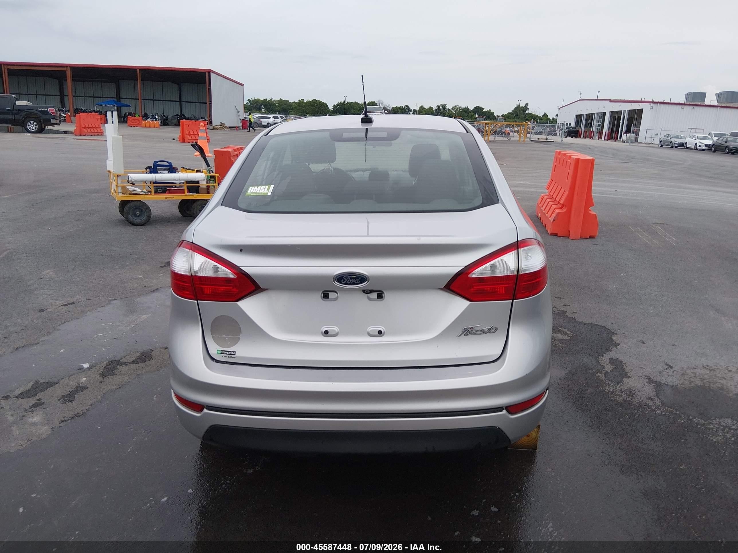 2019 Ford Fiesta S Silver vin: 3FADP4AJ5KM125934