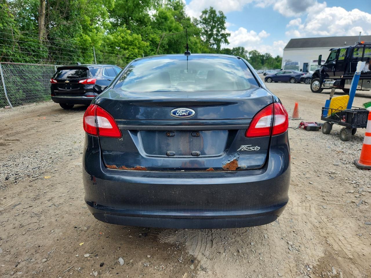 2011 Ford Fiesta S Gray vin: 3FADP4AJ6BM238713