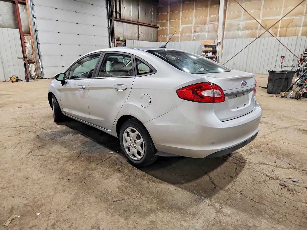 2012 Ford Fiesta S Silver vin: 3FADP4AJ6CM126530