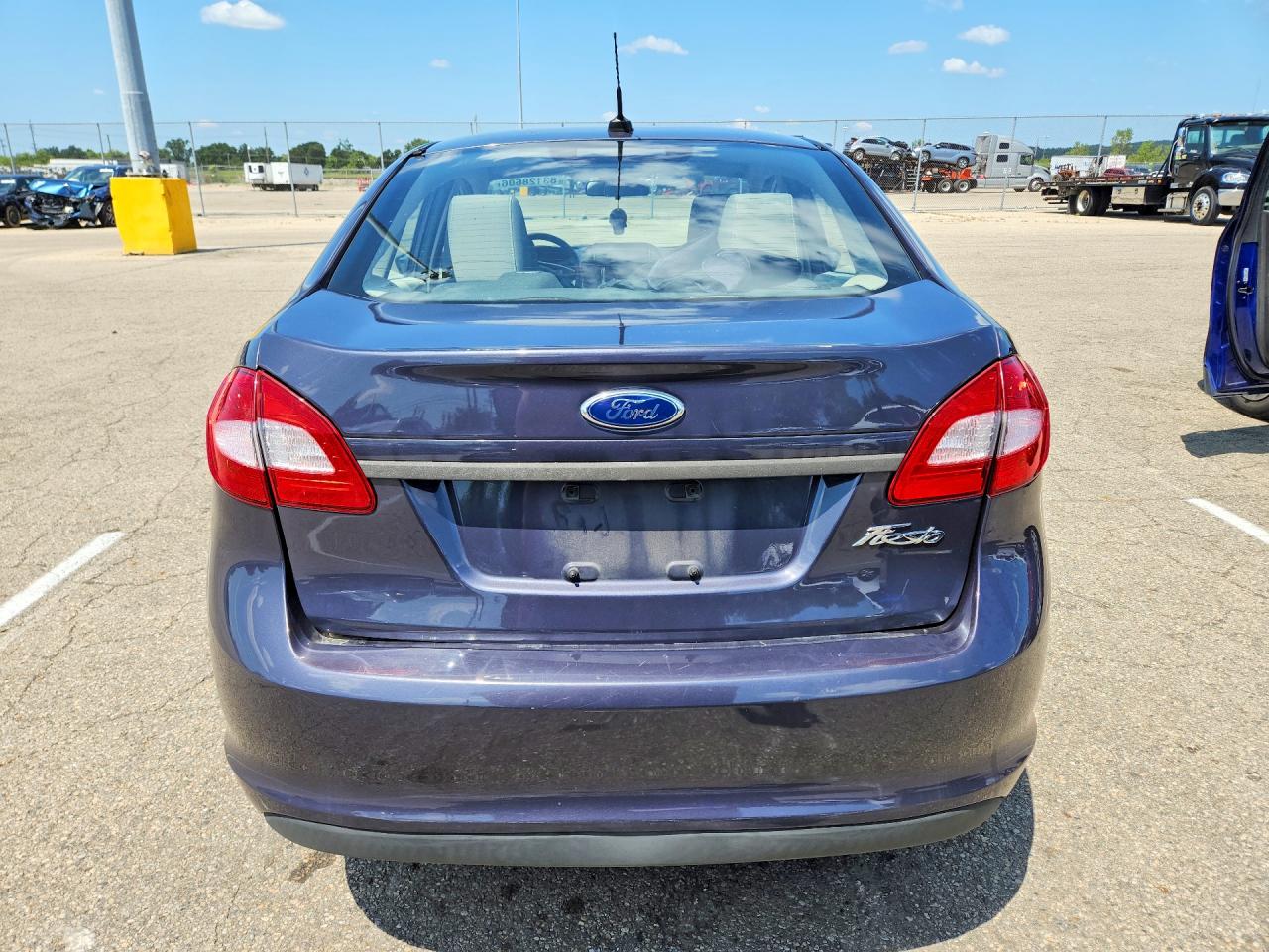 2012 Ford Fiesta S Gray vin: 3FADP4AJ6CM140184