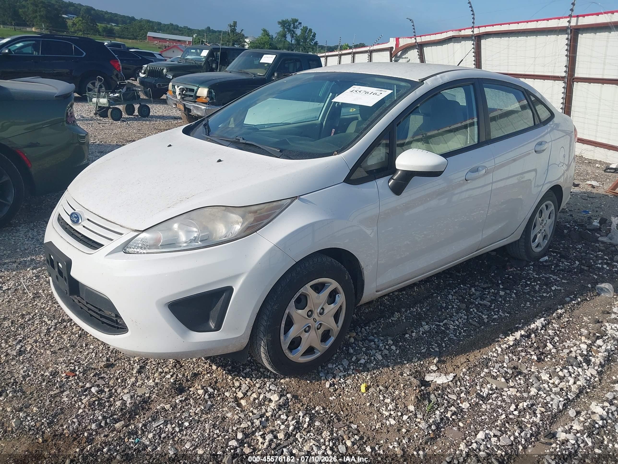 2013 Ford Fiesta S White vin: 3FADP4AJ6DM207982