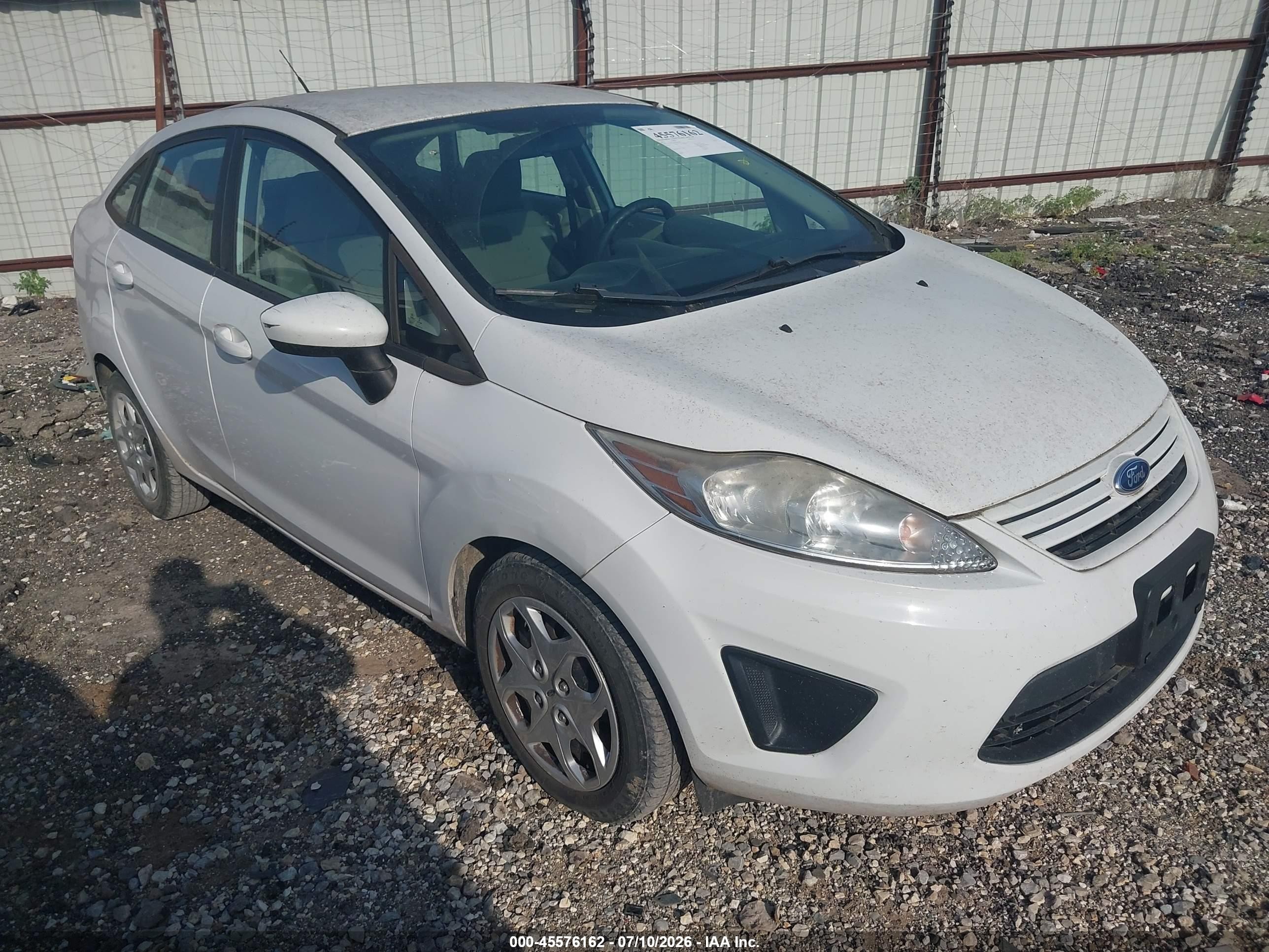 2013 Ford Fiesta S White vin: 3FADP4AJ6DM207982