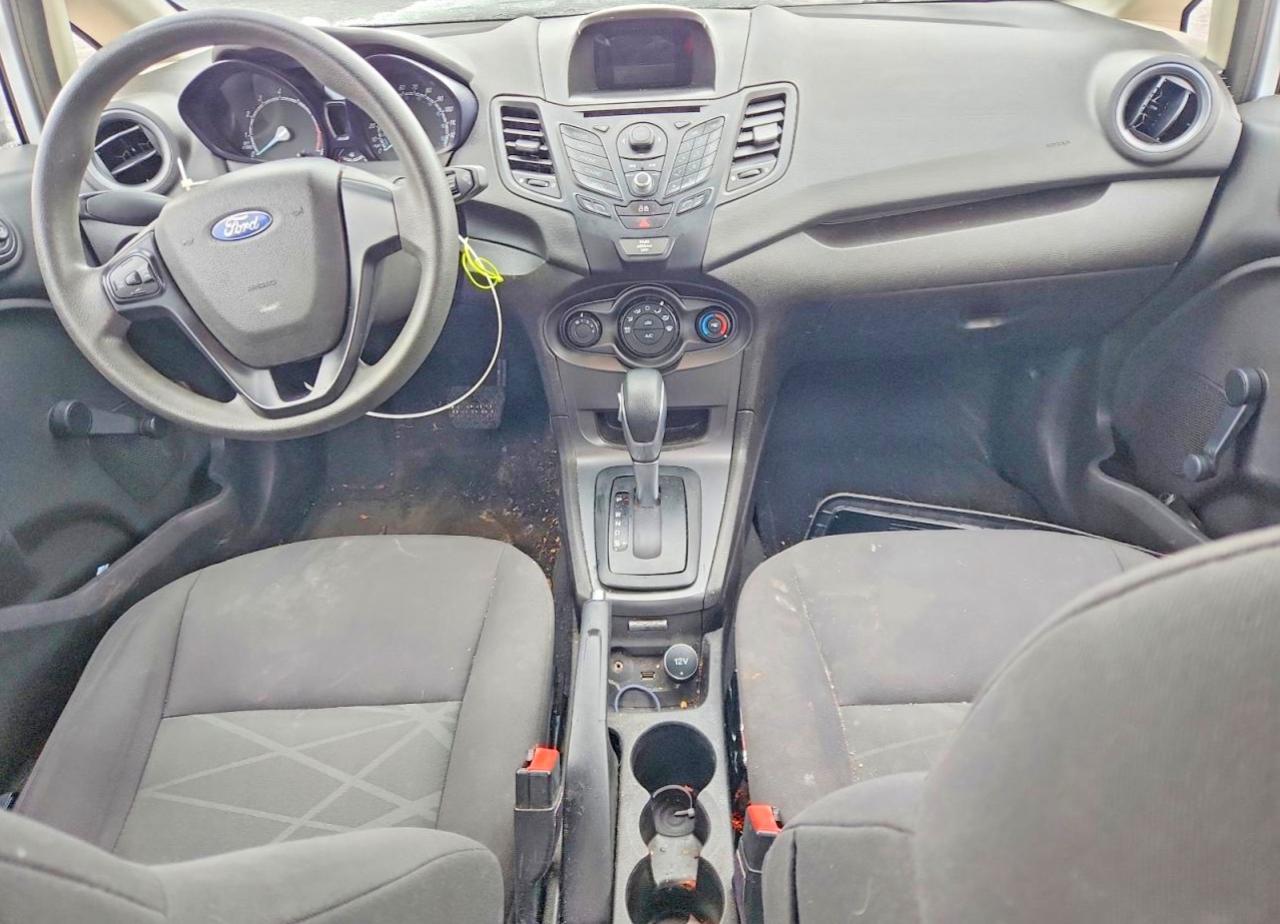 2015 Ford Fiesta White vin: 3FADP4AJ6FM110932