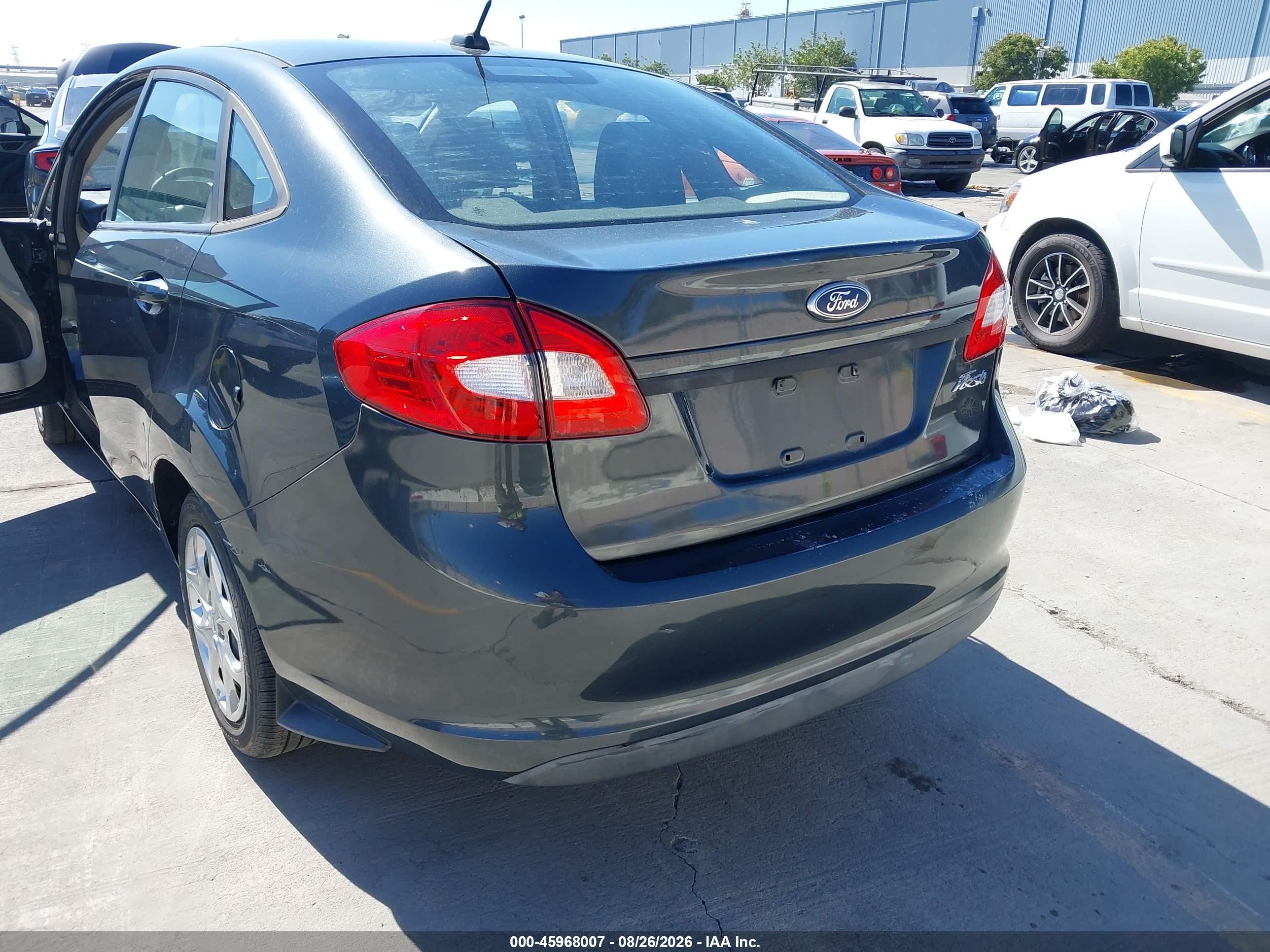 2011 Ford Fiesta S Черный vin: 3FADP4AJ7BM178070