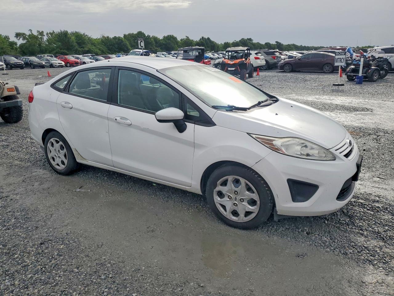 2013 Ford Fiesta S White vin: 3FADP4AJ7DM192019