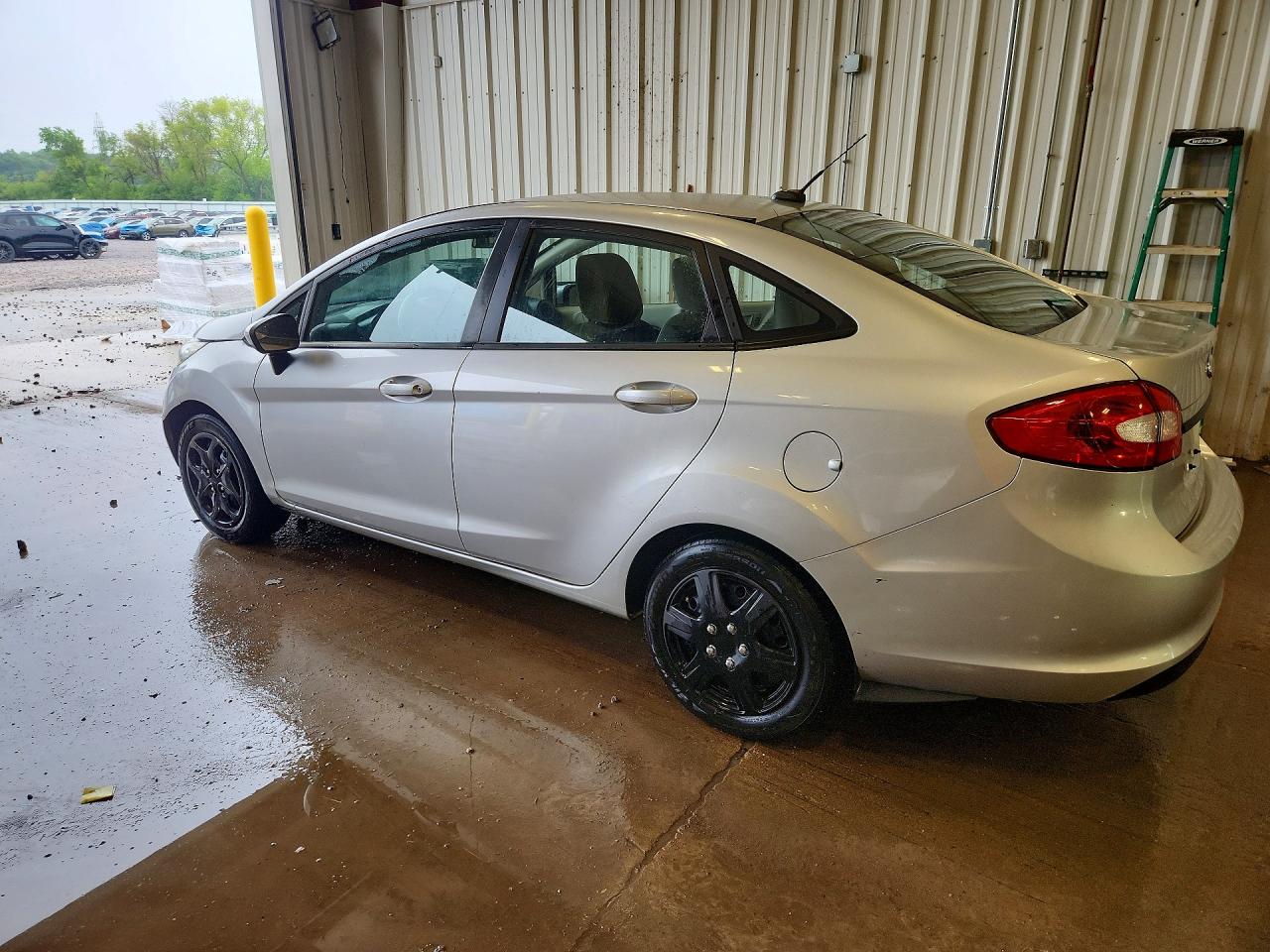 2013 Ford Fiesta S Silver vin: 3FADP4AJ7DM224483