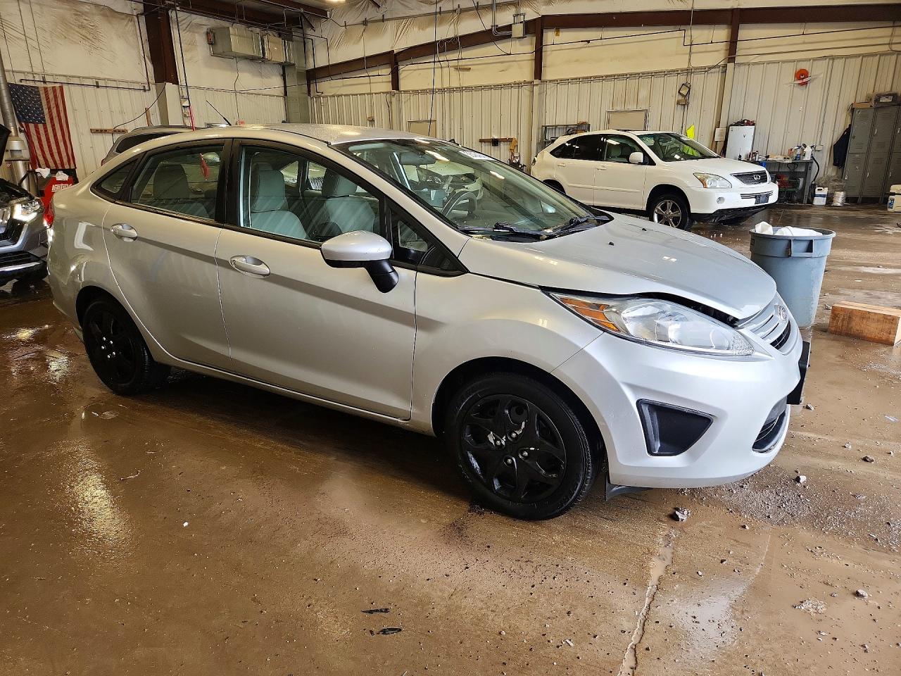 2013 Ford Fiesta S Silver vin: 3FADP4AJ7DM224483