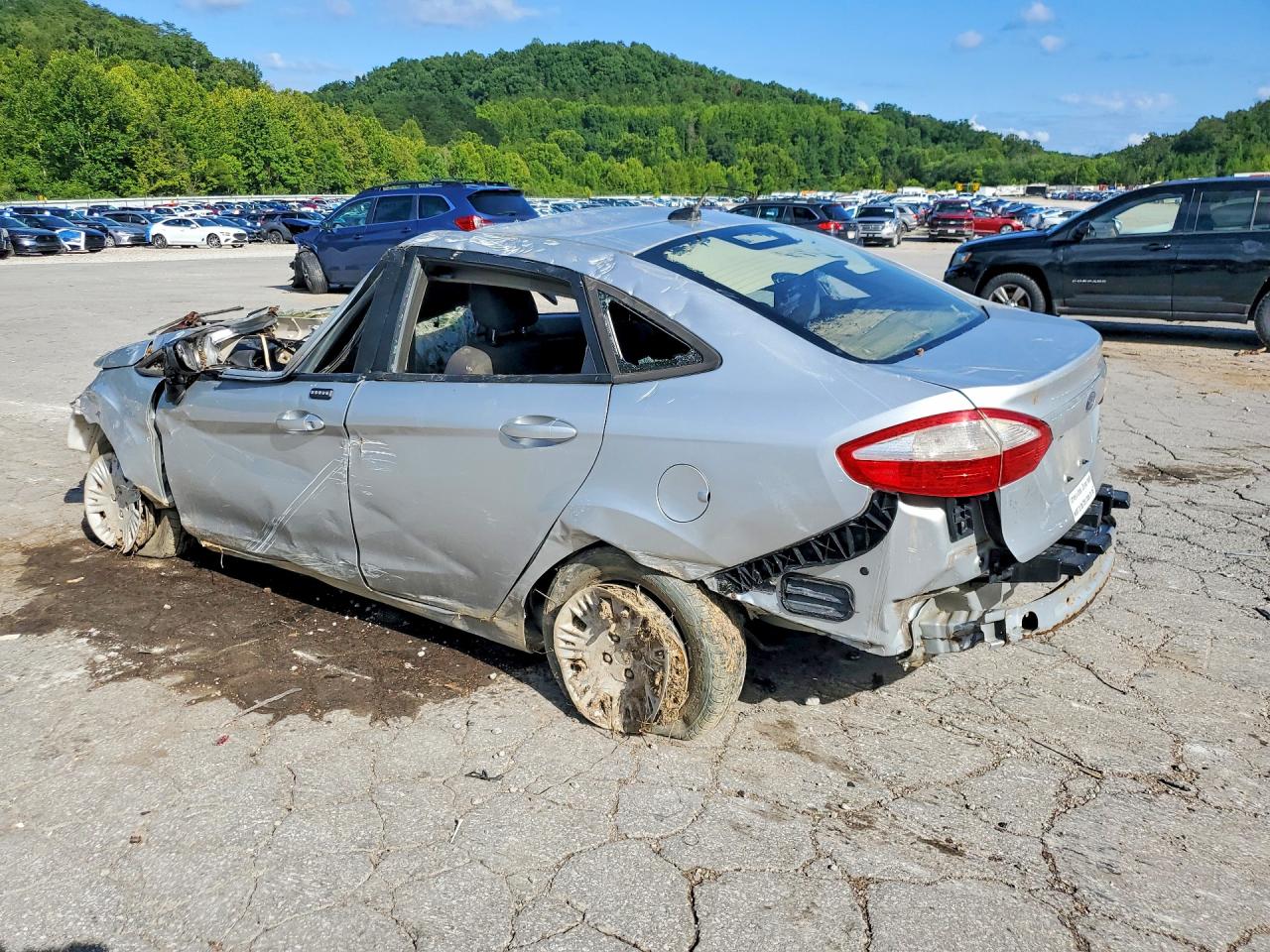 2014 Ford Fiesta S Silver vin: 3FADP4AJ7EM106371