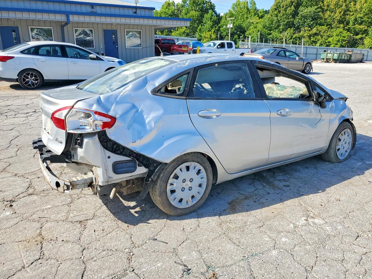 2014 Ford Fiesta S Silver vin: 3FADP4AJ7EM106371