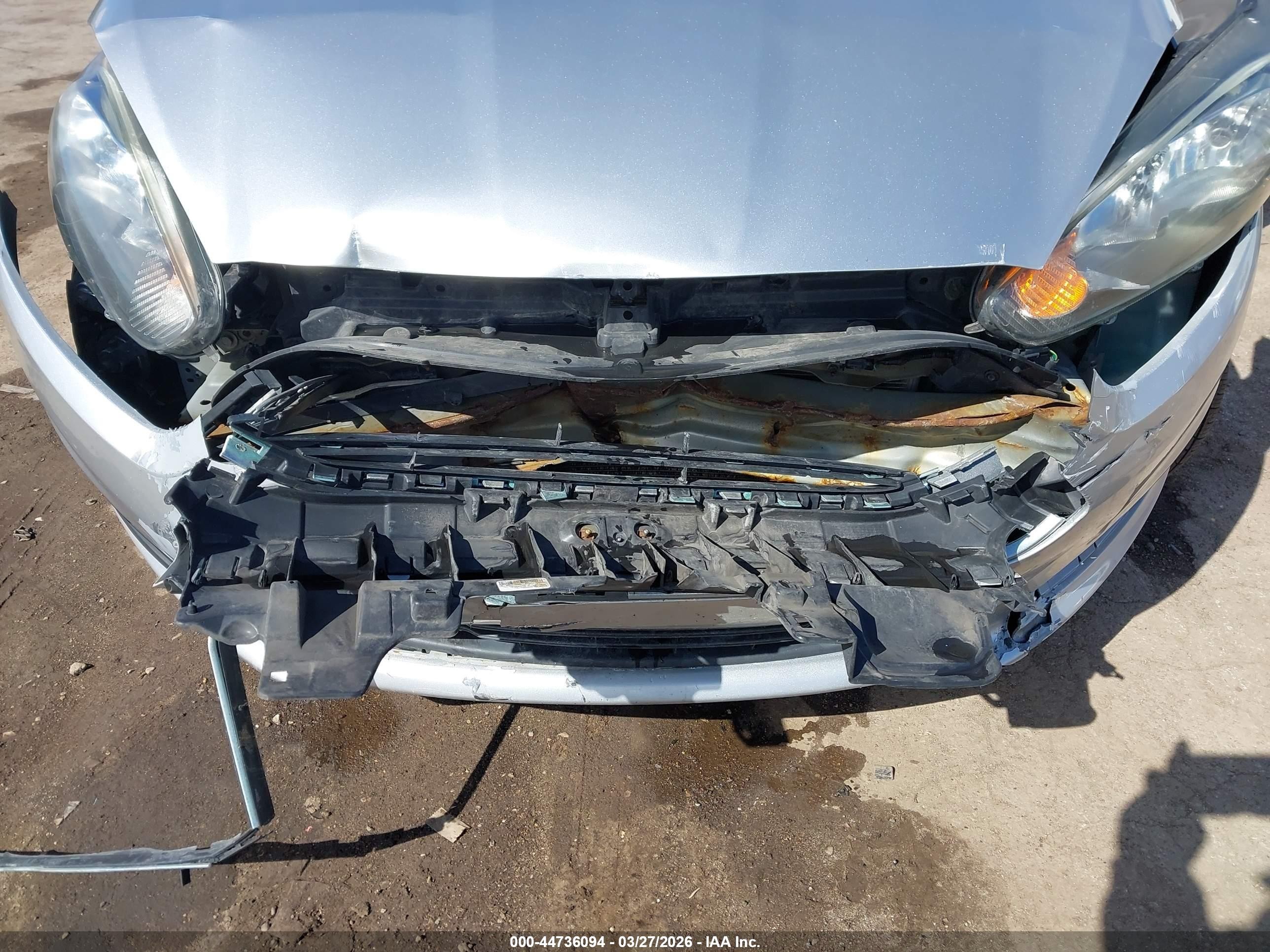2015 Ford Fiesta S Silver vin: 3FADP4AJ7FM104928