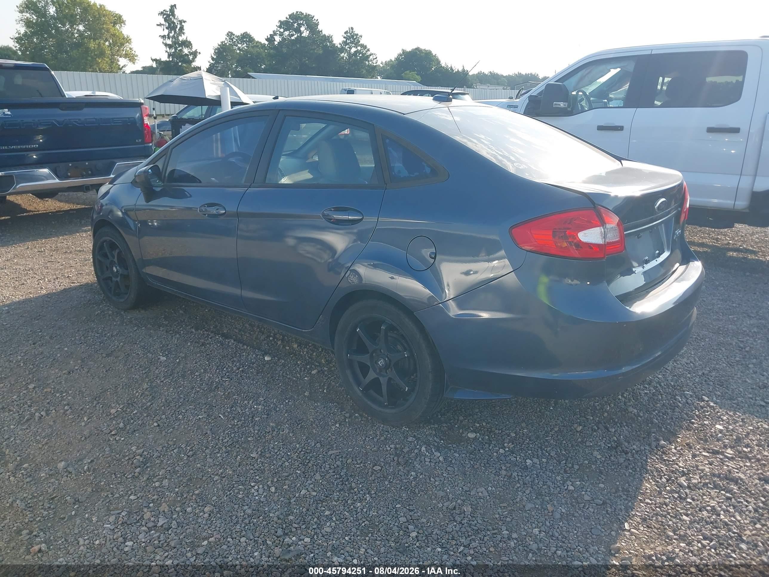 2013 Ford Fiesta S Blue vin: 3FADP4AJ8DM107219