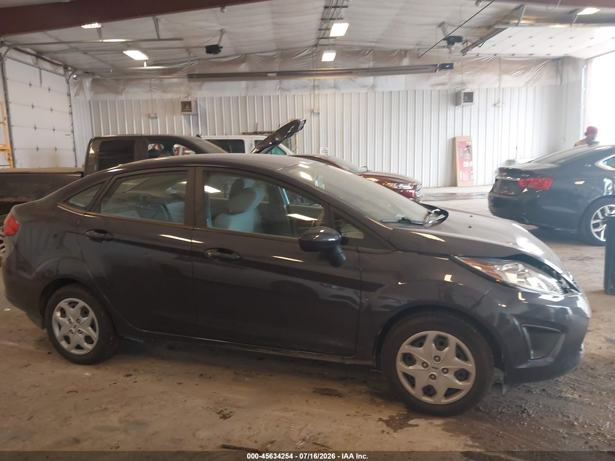2013 Ford Fiesta S Purple vin: 3FADP4AJ8DM172037