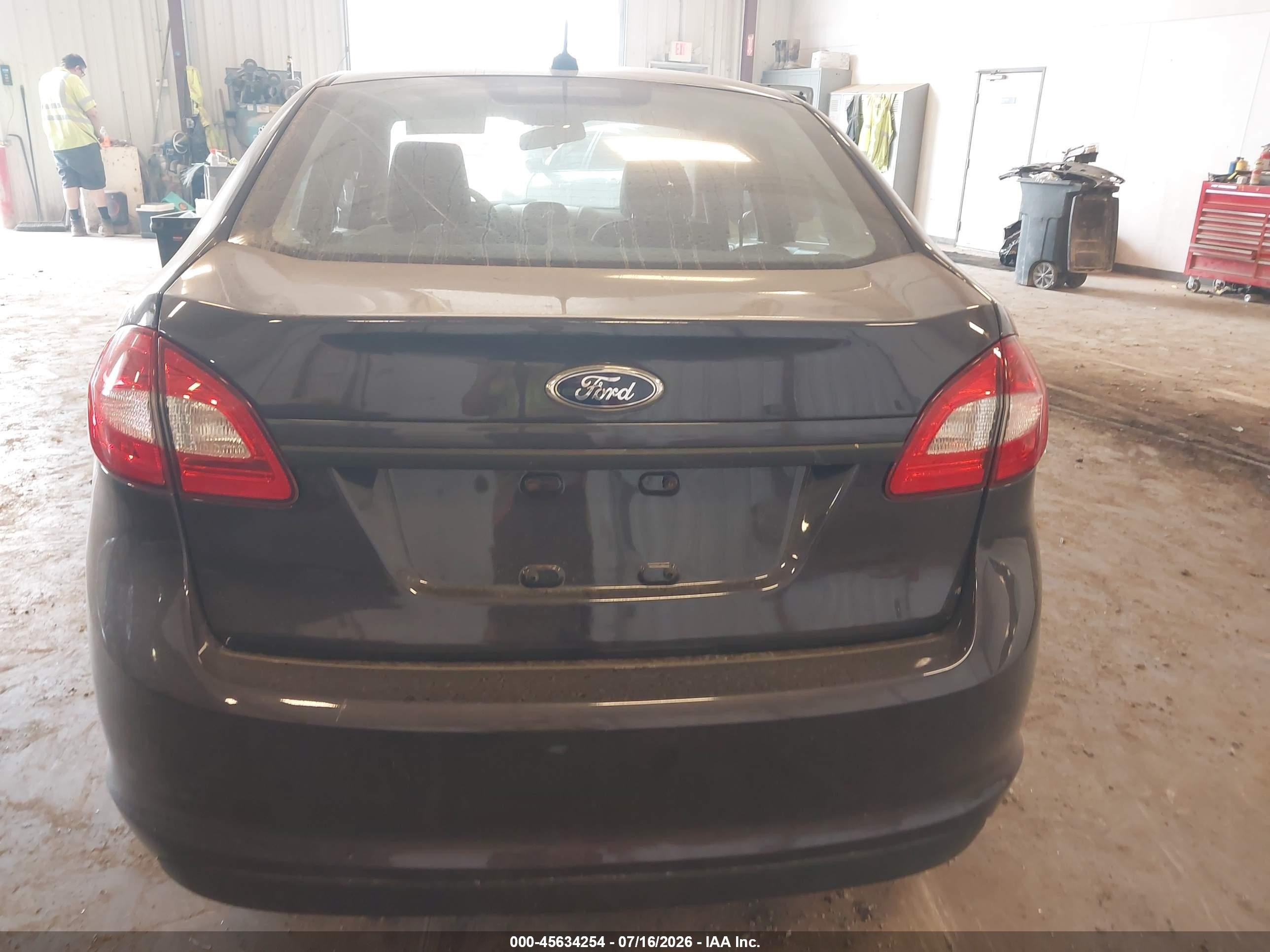 2013 Ford Fiesta S Purple vin: 3FADP4AJ8DM172037