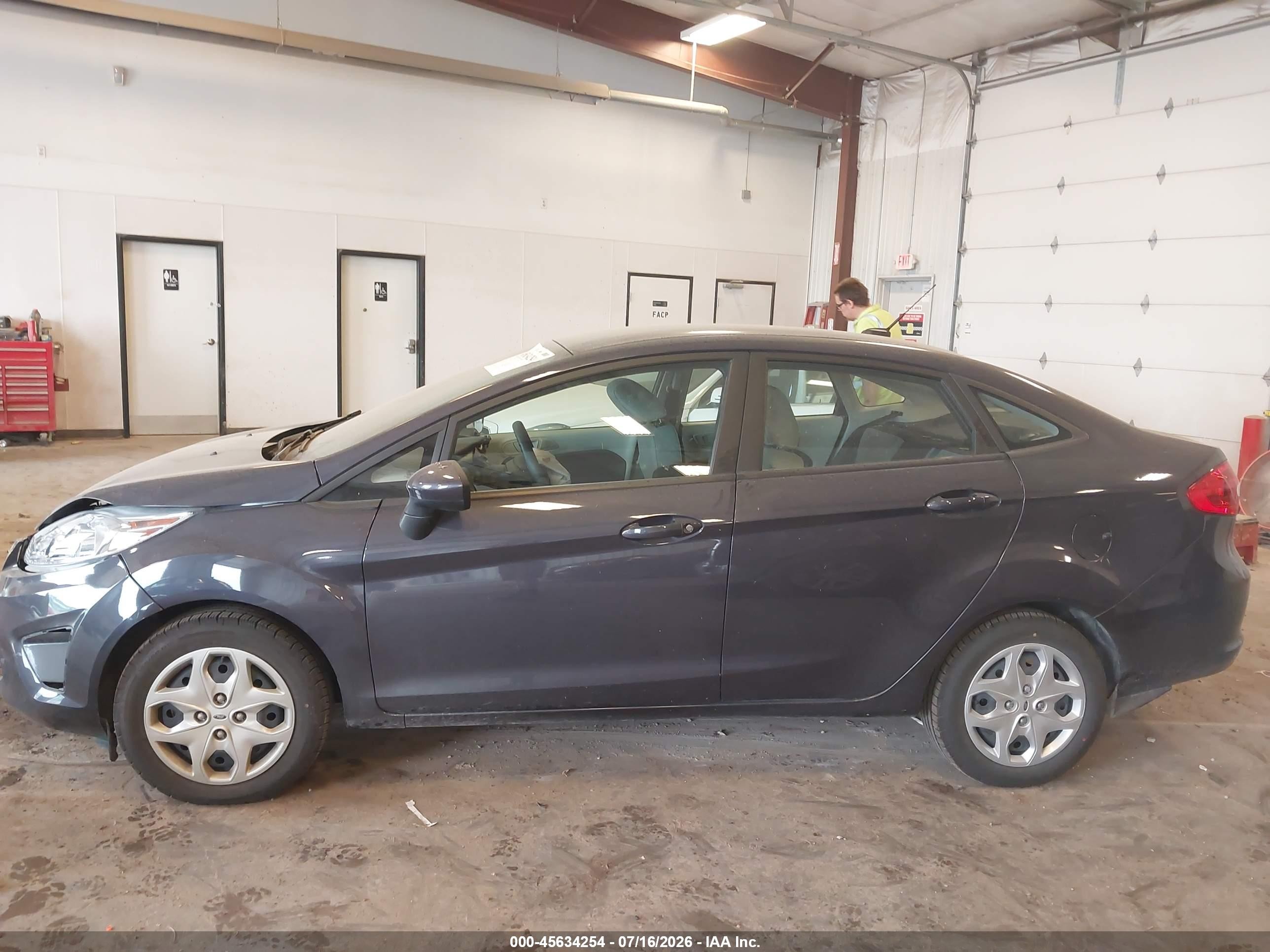 2013 Ford Fiesta S Purple vin: 3FADP4AJ8DM172037