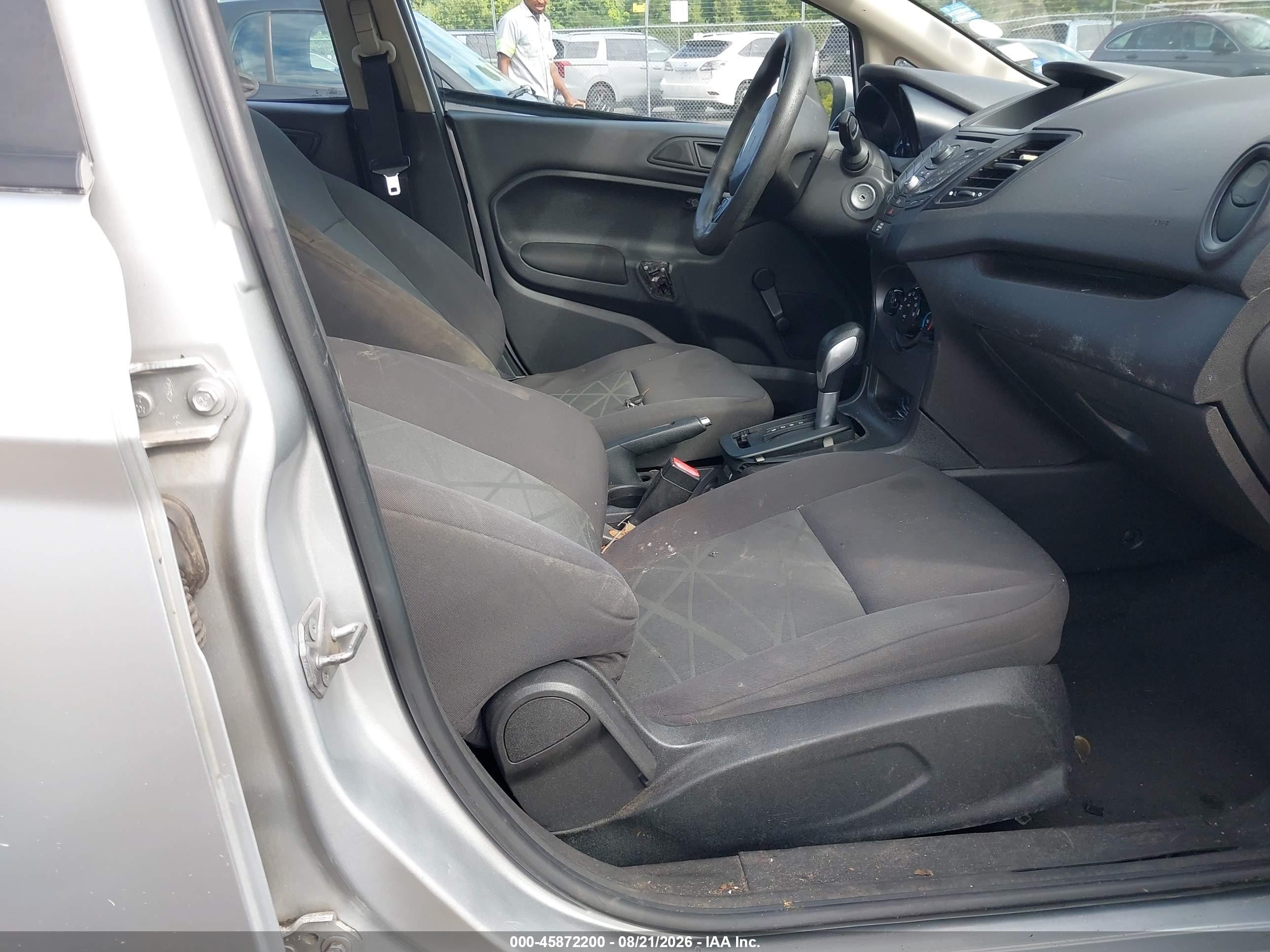 2014 Ford Fiesta S Silver vin: 3FADP4AJ8EM156261