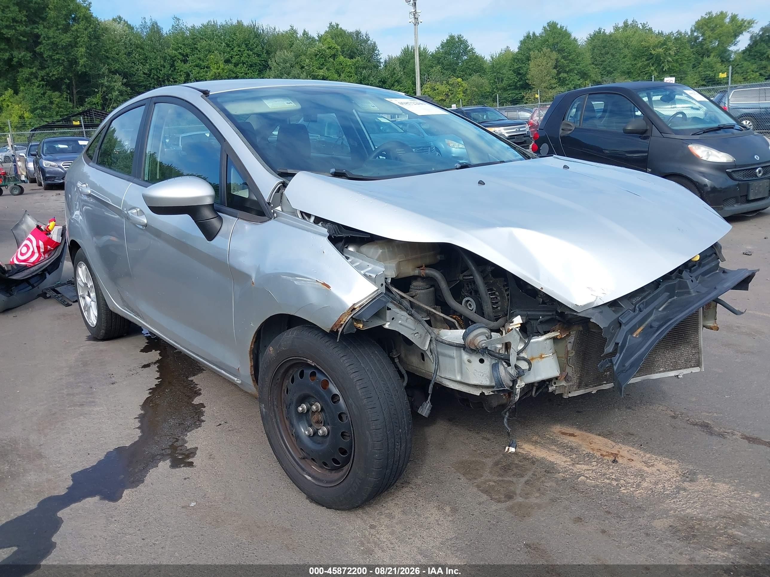 2014 Ford Fiesta S Silver vin: 3FADP4AJ8EM156261