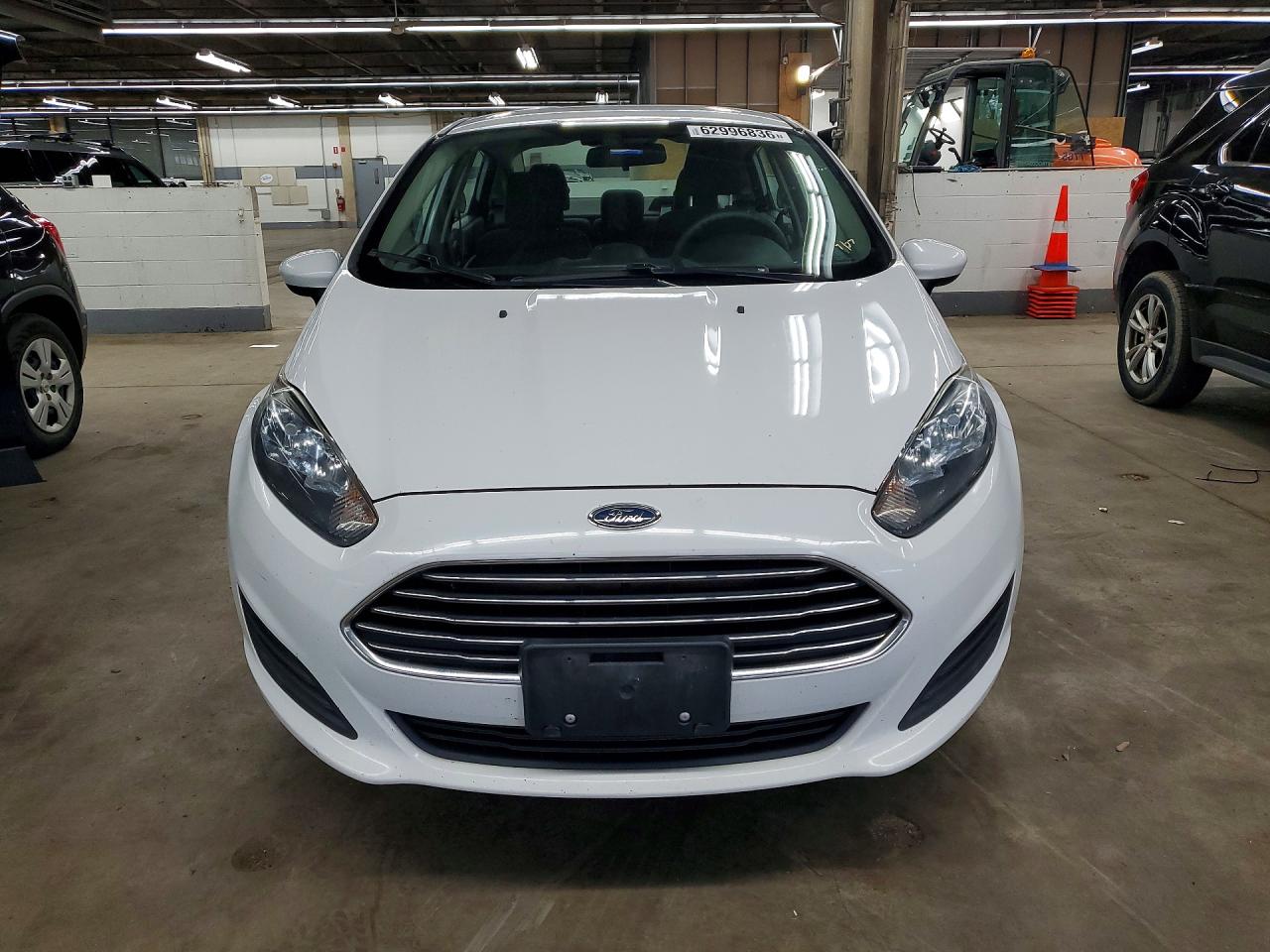 2015 Ford Fiesta S White vin: 3FADP4AJ8FM202995