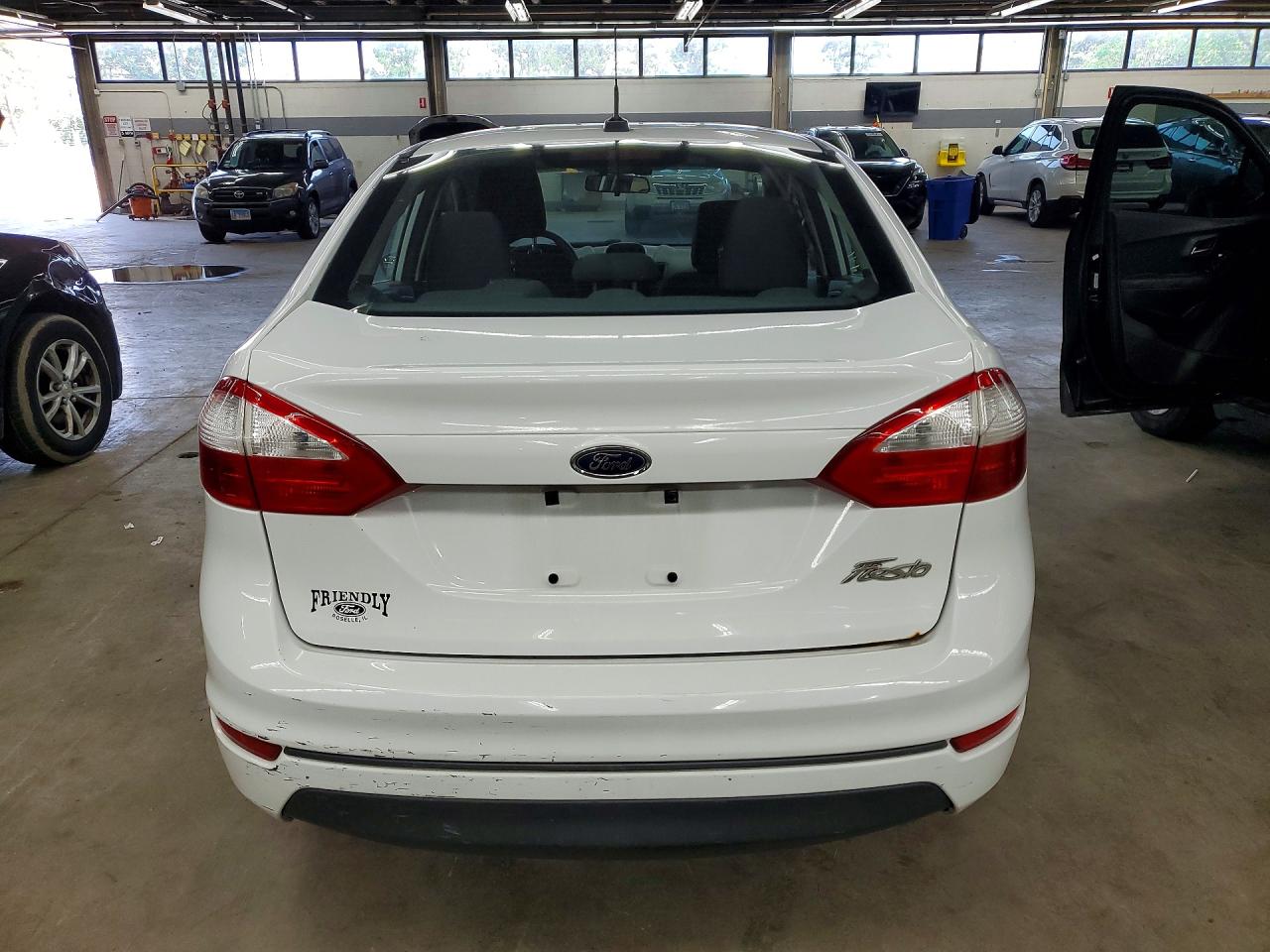 2015 Ford Fiesta S White vin: 3FADP4AJ8FM202995