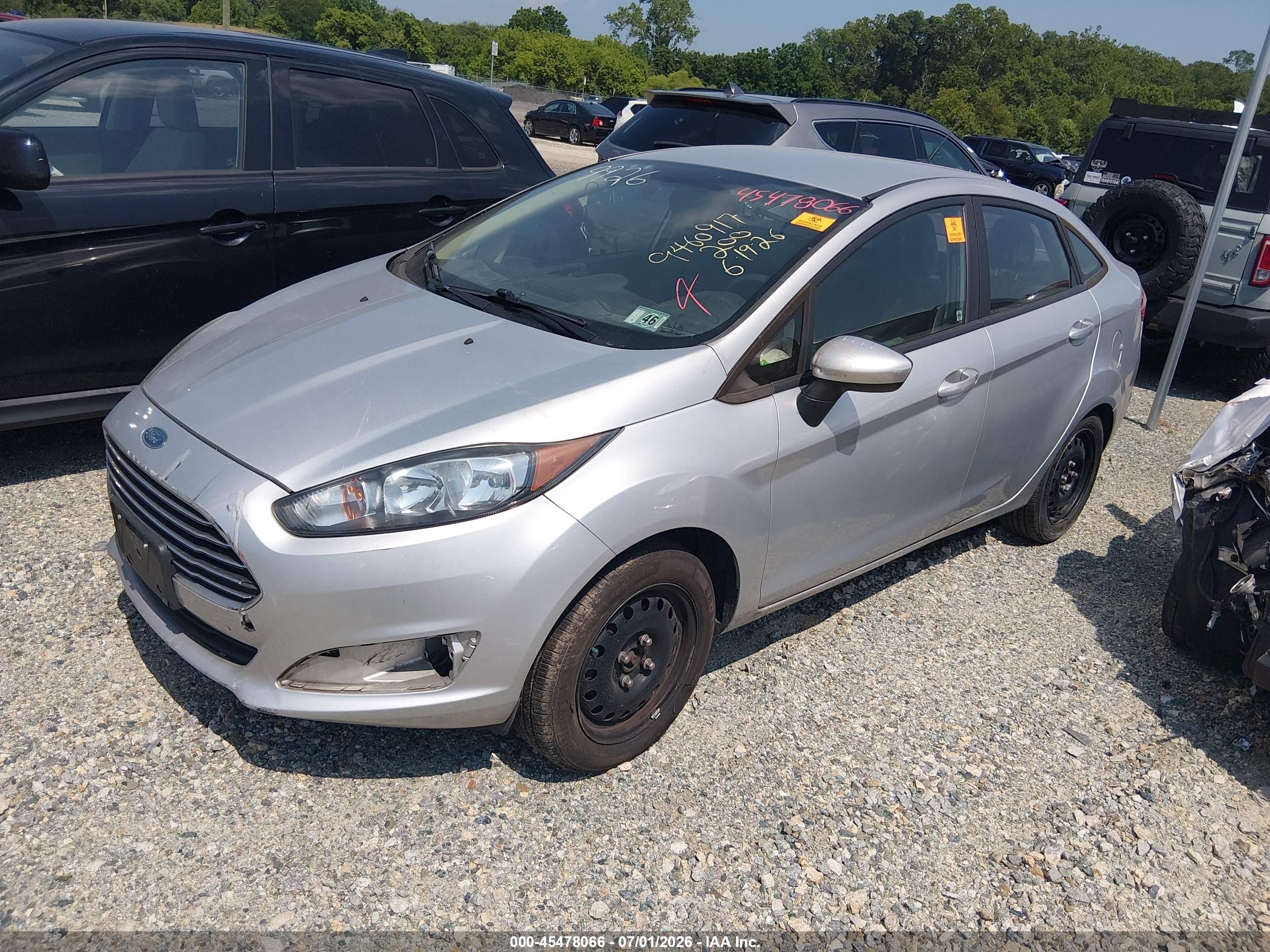 2015 Ford Fiesta S Silver vin: 3FADP4AJ8FM219926