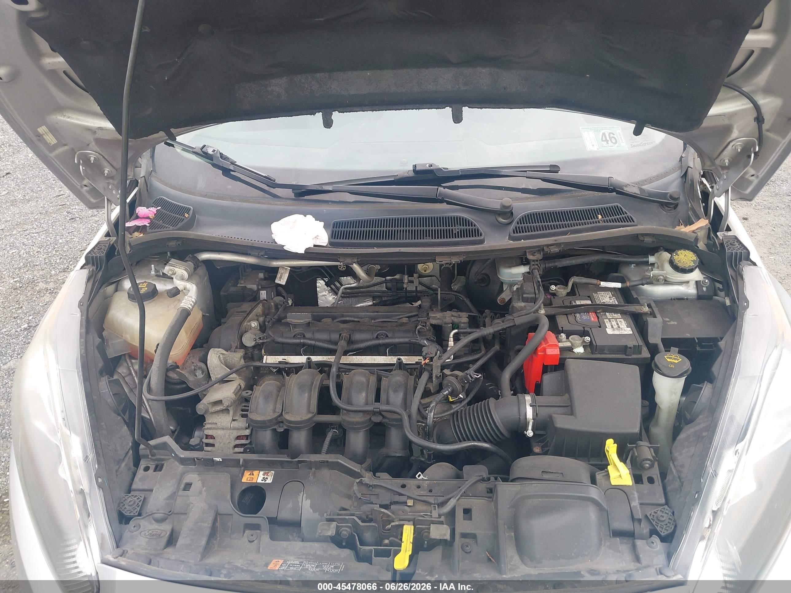 2015 Ford Fiesta S Silver vin: 3FADP4AJ8FM219926