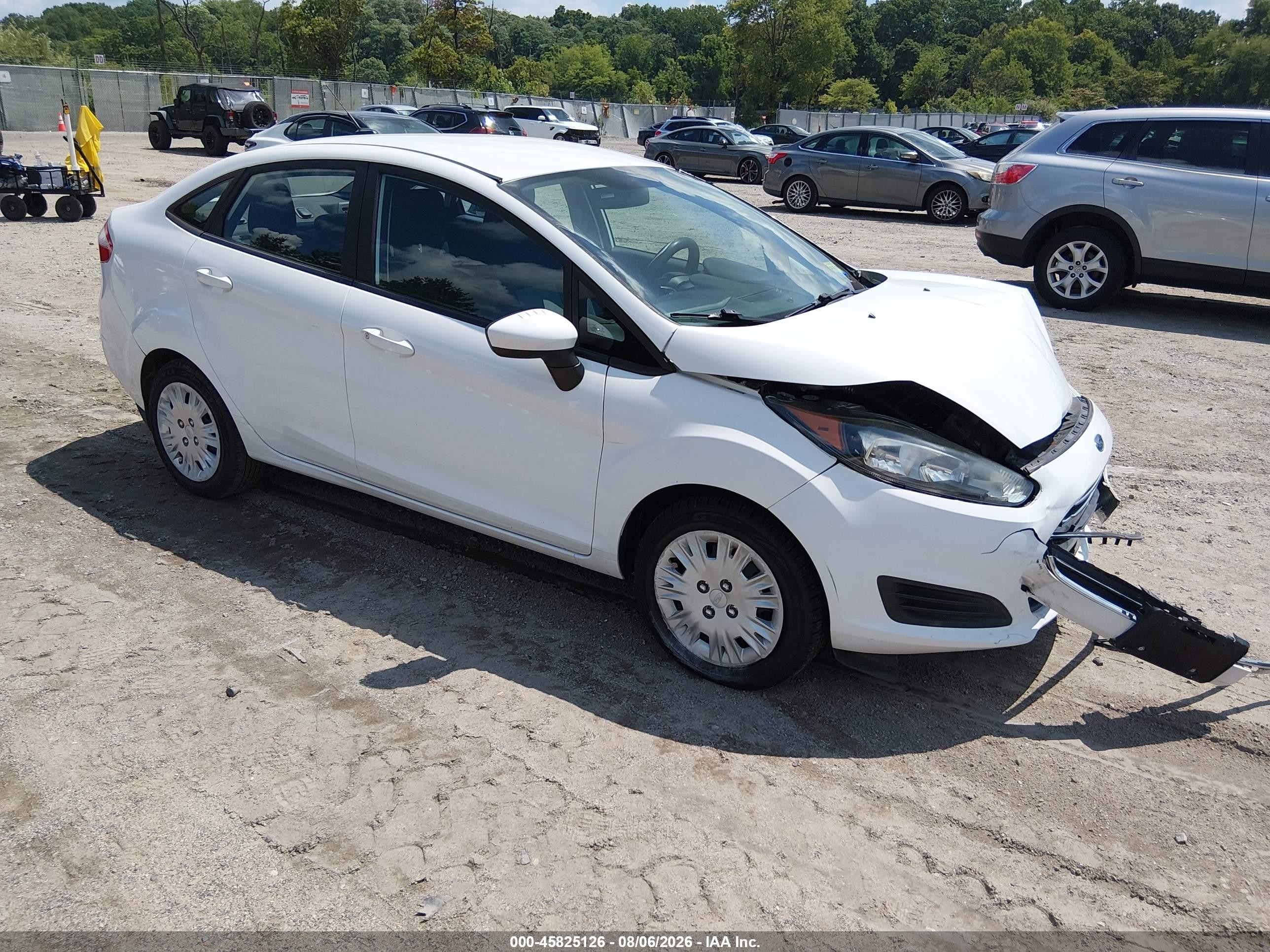 2015 Ford Fiesta S White vin: 3FADP4AJ8FM225564