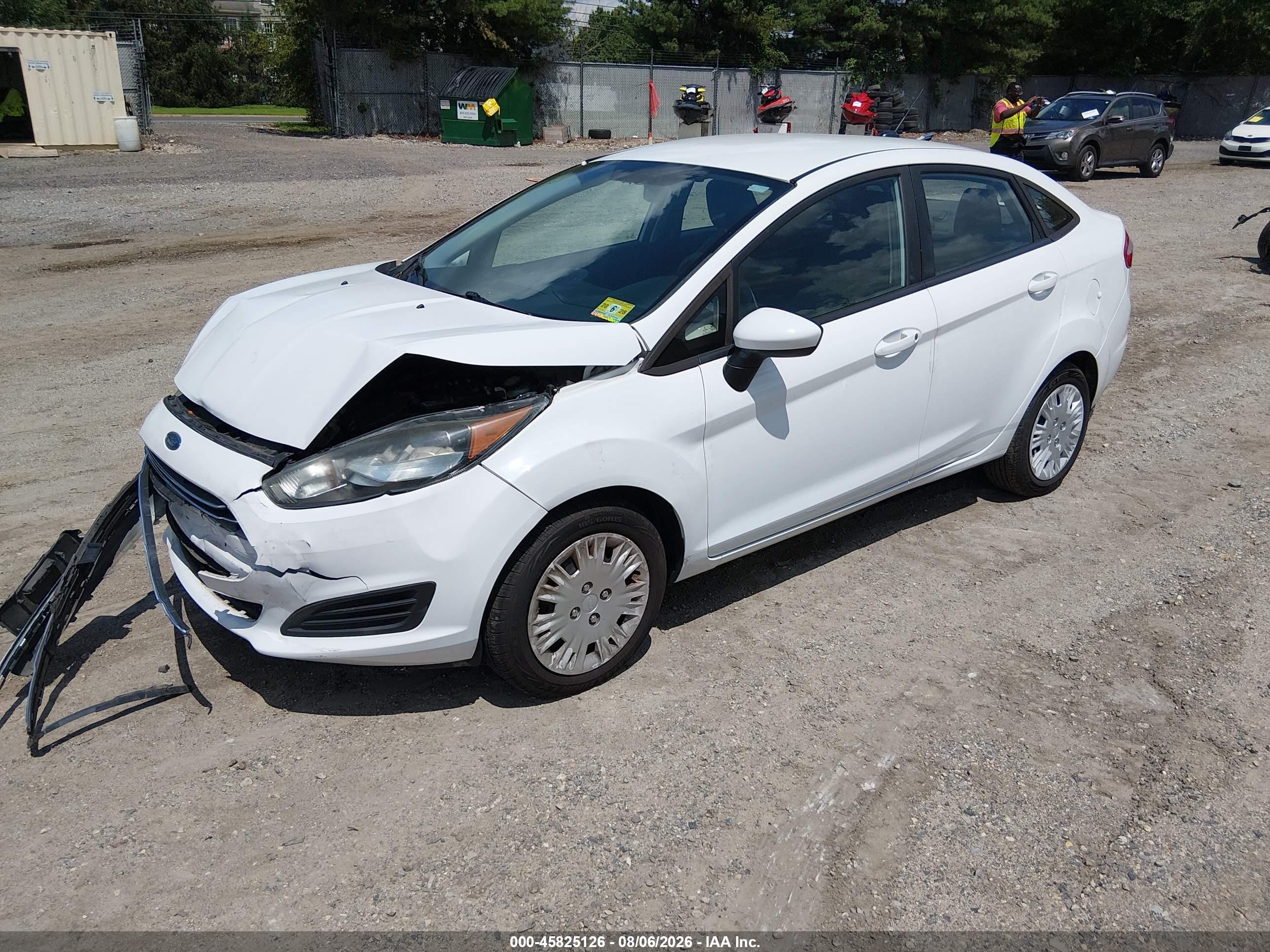 2015 Ford Fiesta S White vin: 3FADP4AJ8FM225564