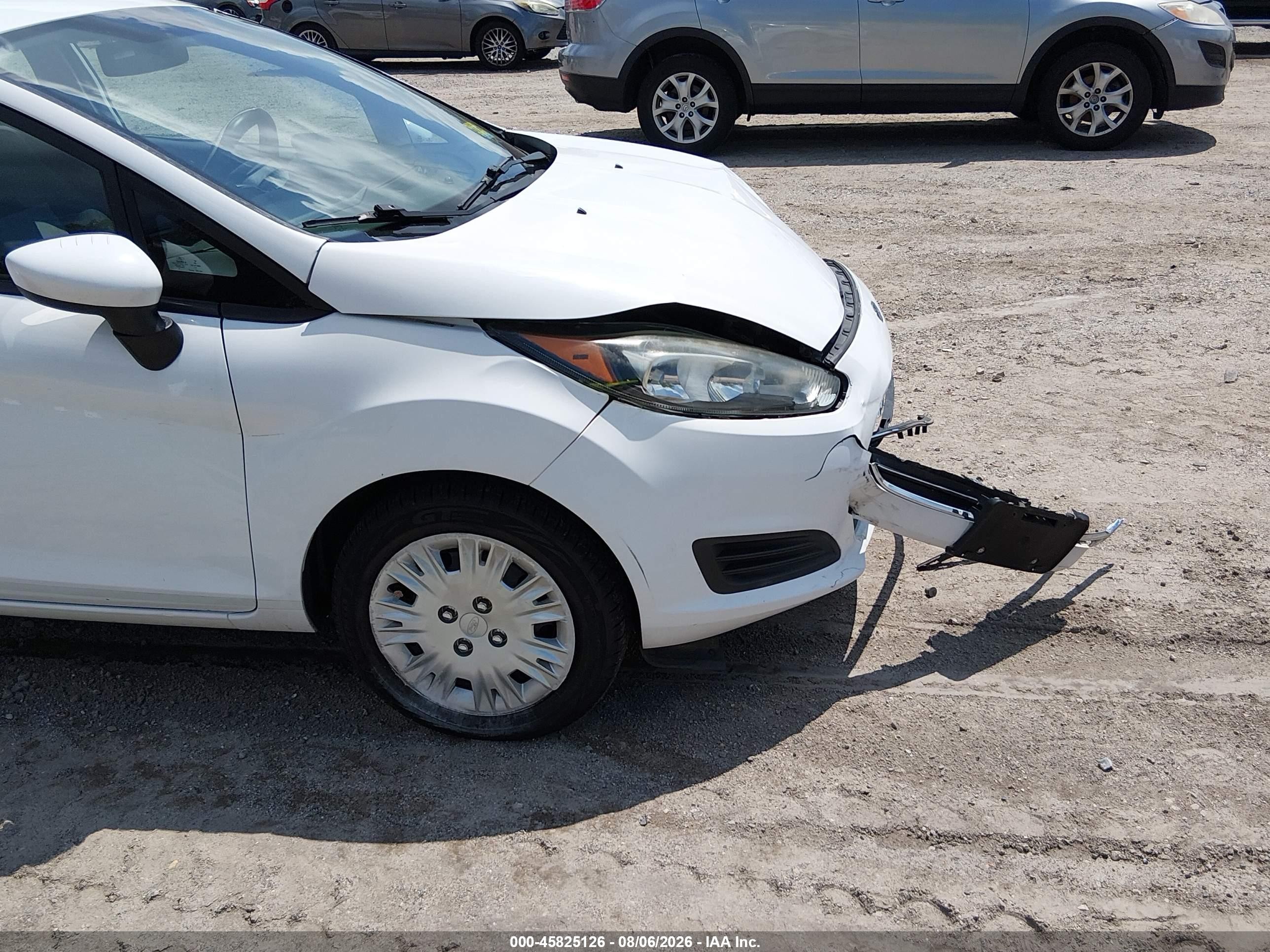 2015 Ford Fiesta S White vin: 3FADP4AJ8FM225564