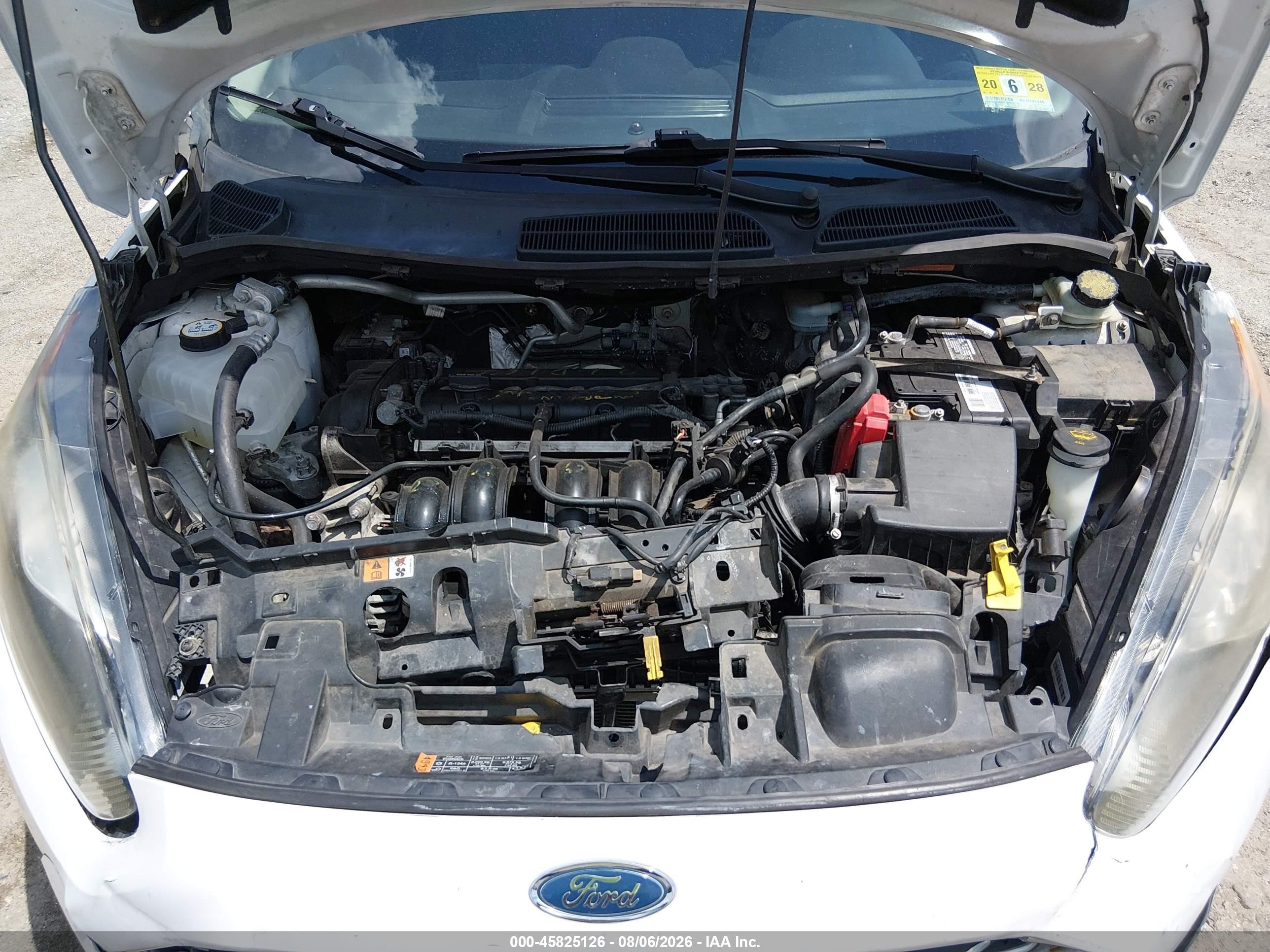 2015 Ford Fiesta S White vin: 3FADP4AJ8FM225564