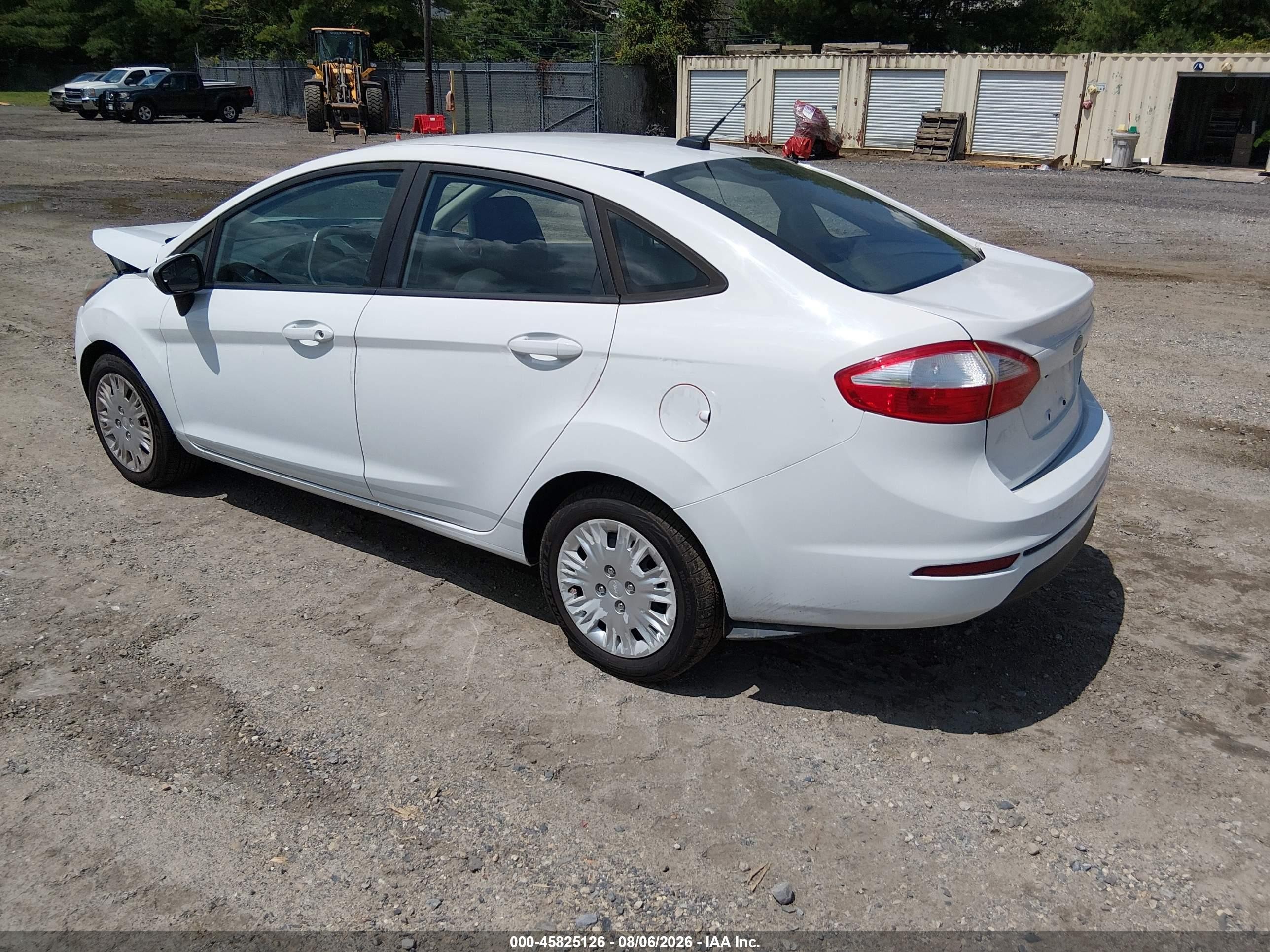 2015 Ford Fiesta S White vin: 3FADP4AJ8FM225564