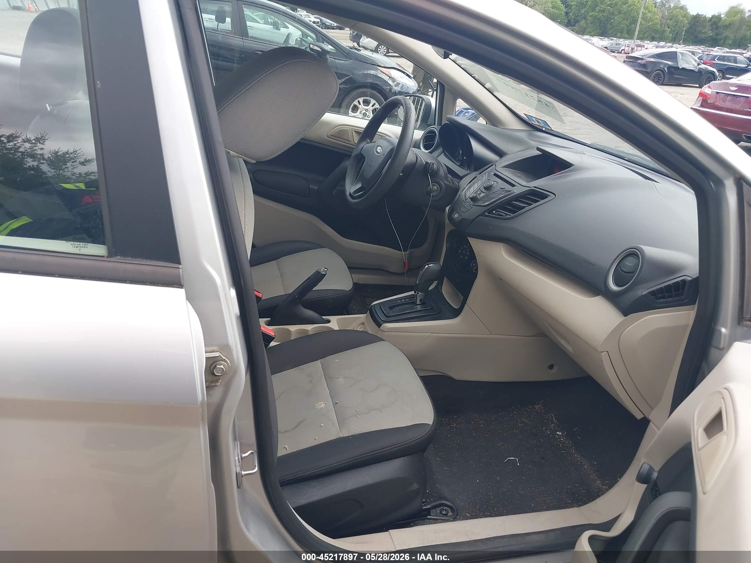 2011 Ford Fiesta S Silver vin: 3FADP4AJ9BM127203