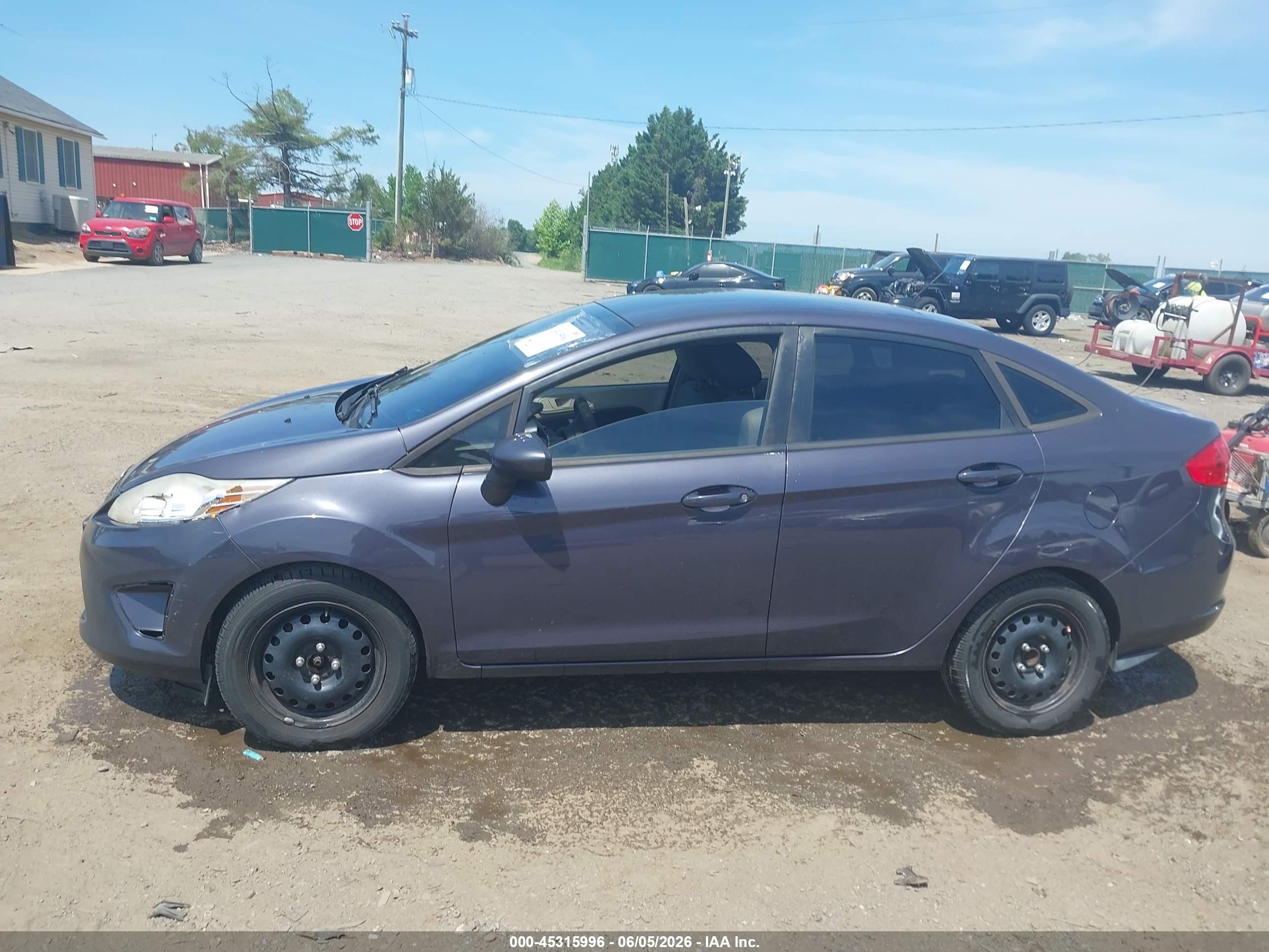 2013 Ford Fiesta S Gray vin: 3FADP4AJ9DM149396