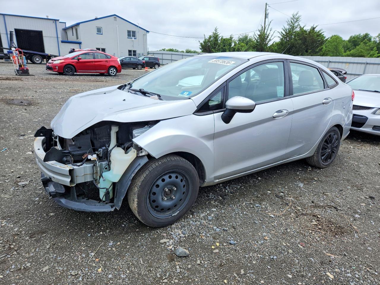 2013 Ford Fiesta S Silver vin: 3FADP4AJ9DM153772