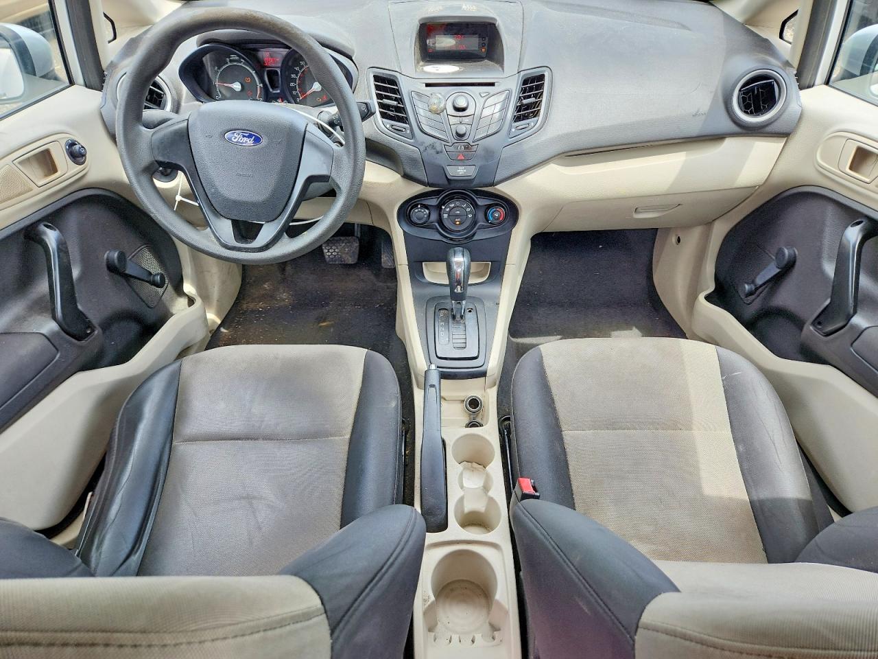2013 Ford Fiesta S Серебряный vin: 3FADP4AJ9DM153772