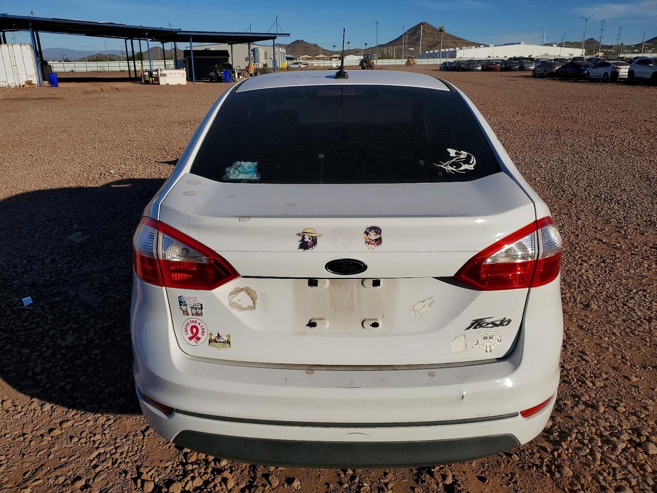 2014 Ford Fiesta S White vin: 3FADP4AJ9EM200929