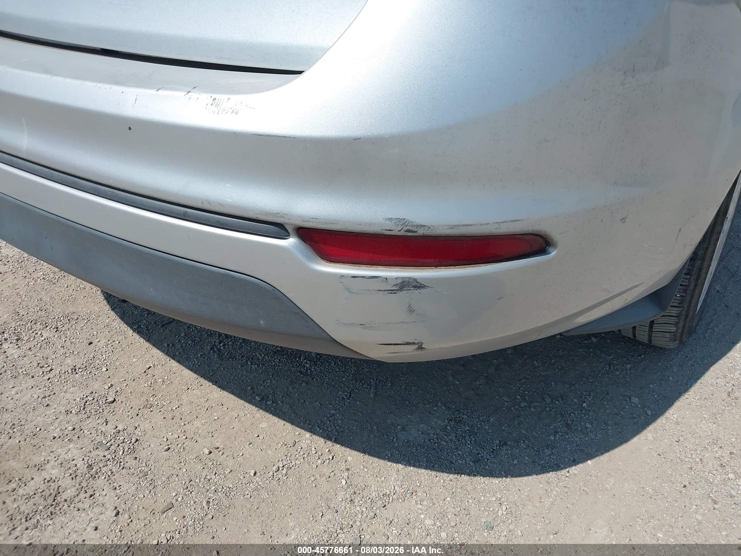 2014 Ford Fiesta S Серебряный vin: 3FADP4AJ9EM211929
