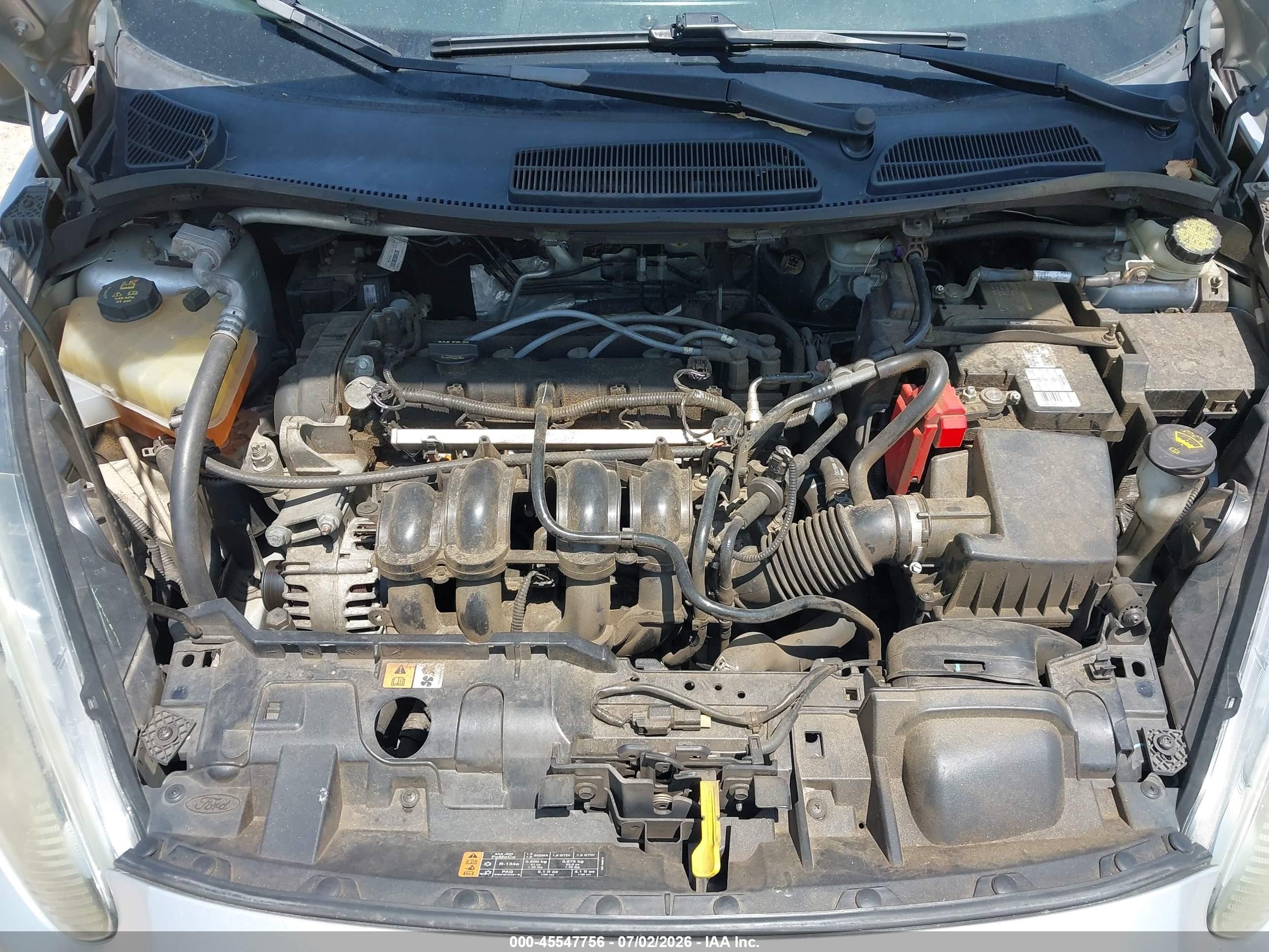 2015 Ford Fiesta S Серебряный vin: 3FADP4AJ9FM223287