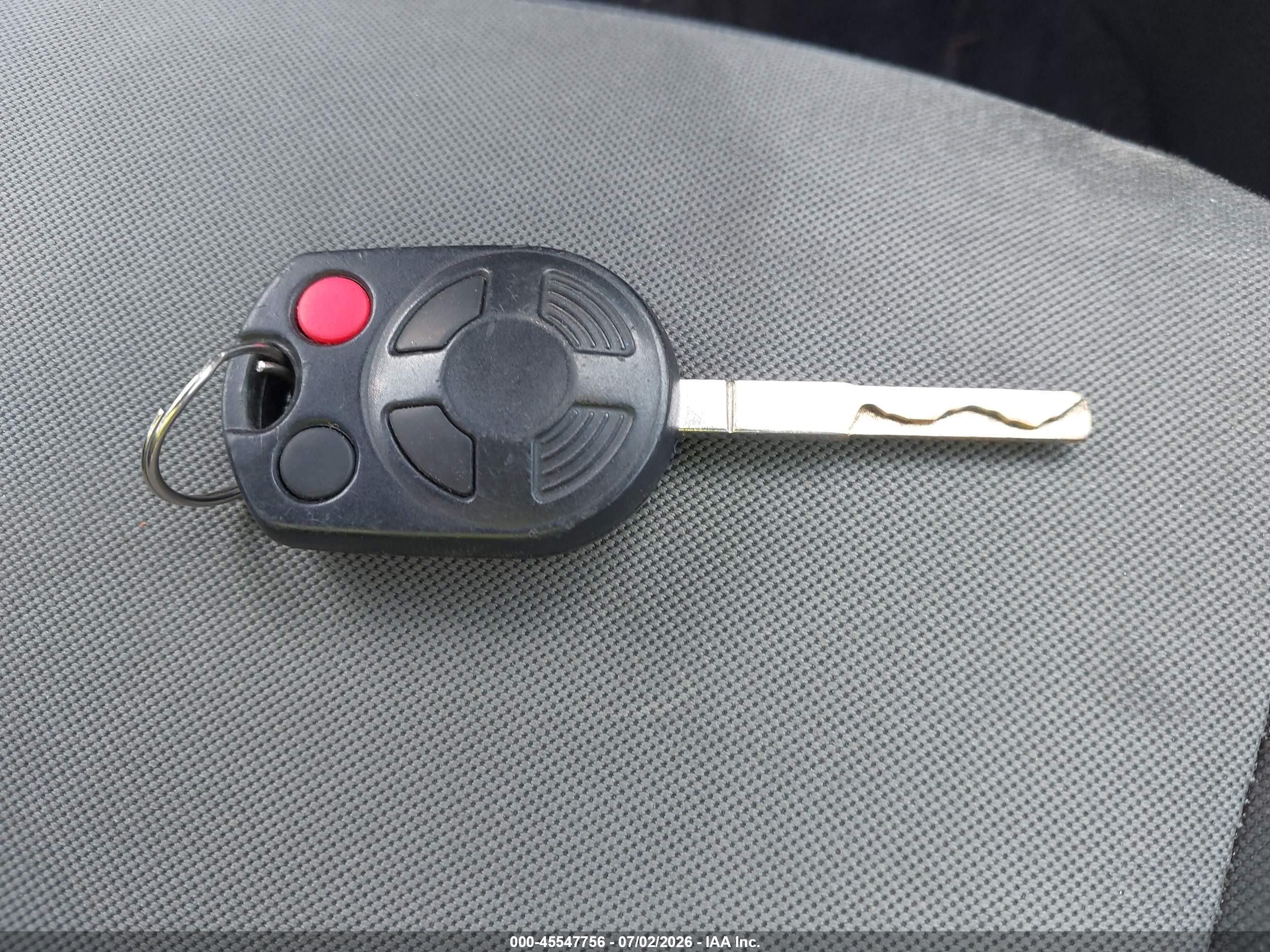 2015 Ford Fiesta S Серебряный vin: 3FADP4AJ9FM223287