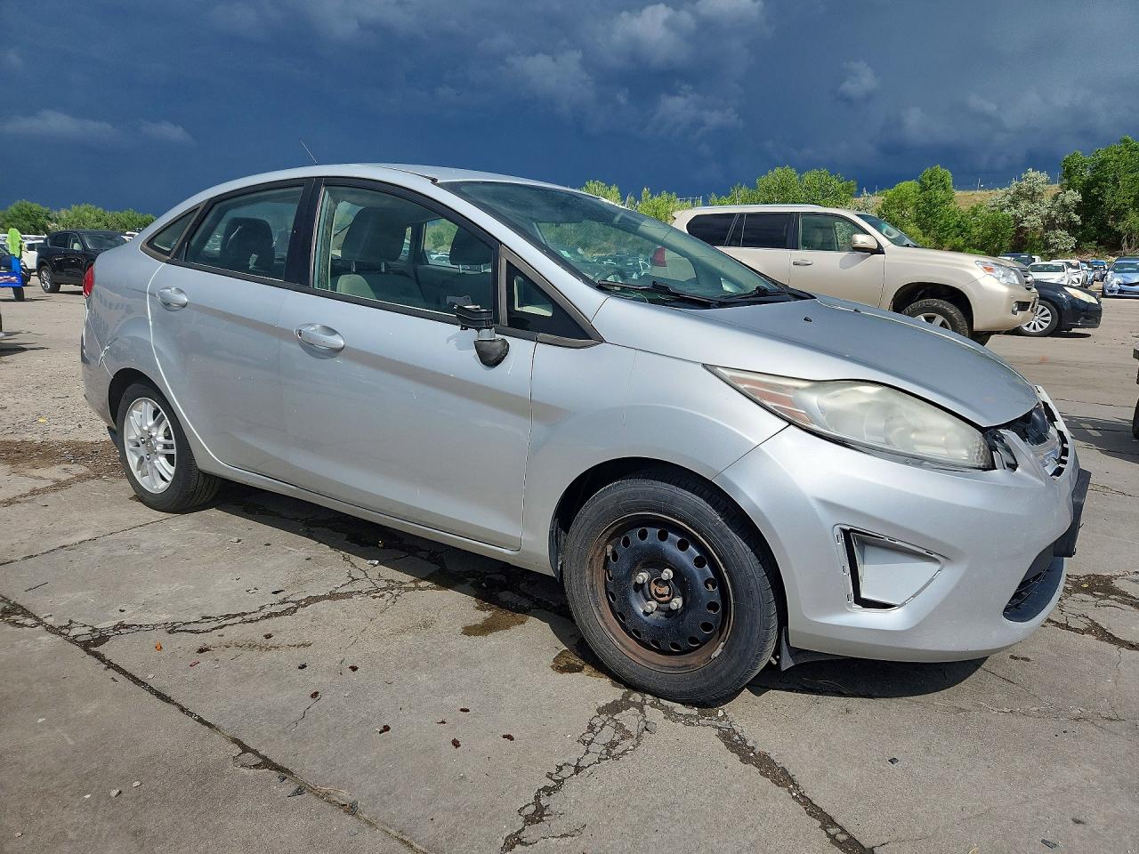 2012 Ford Fiesta S Silver vin: 3FADP4AJXCM111903